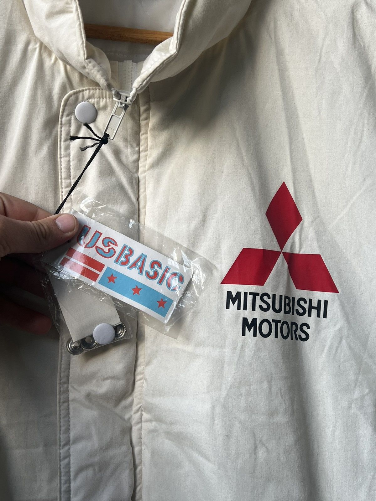 Vintage Mitsubishi Vintage Big Logo New Vests Size US M / EU 48-50 / 2 - 4 Thumbnail