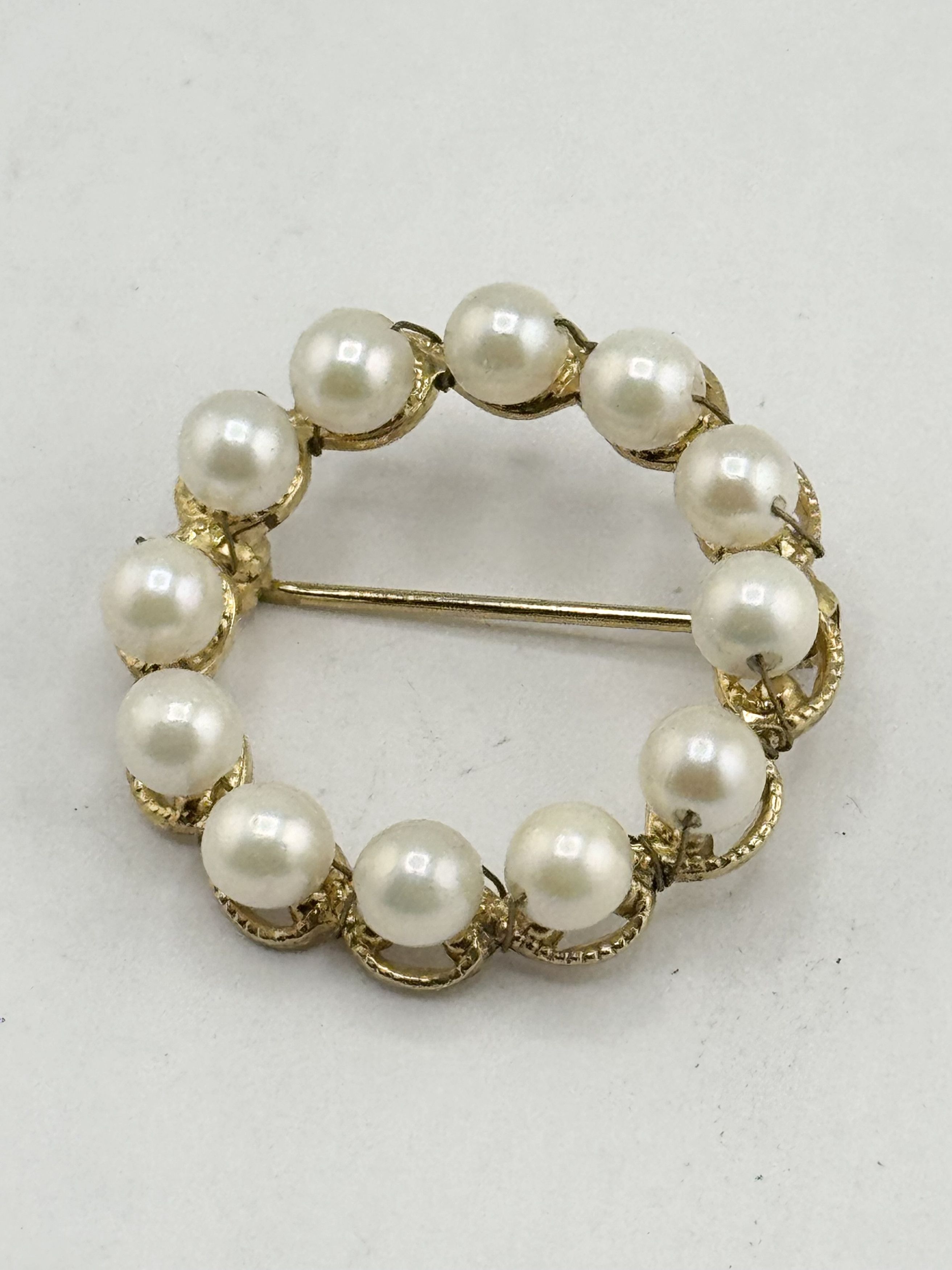 Vintage Vintage Pearl wired brooch pin Size ONE SIZE - 1 Thumbnail