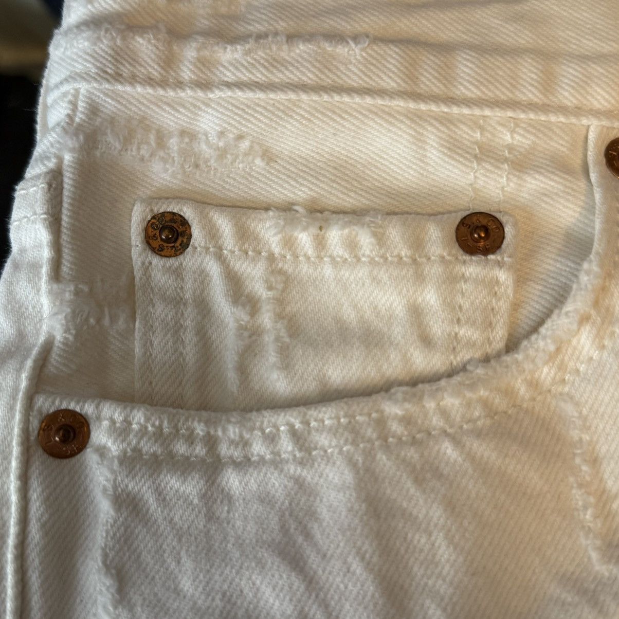 Levi's Levi’s 501 distressed buttonfly cut off denim shorts Size 29" - 13 Thumbnail