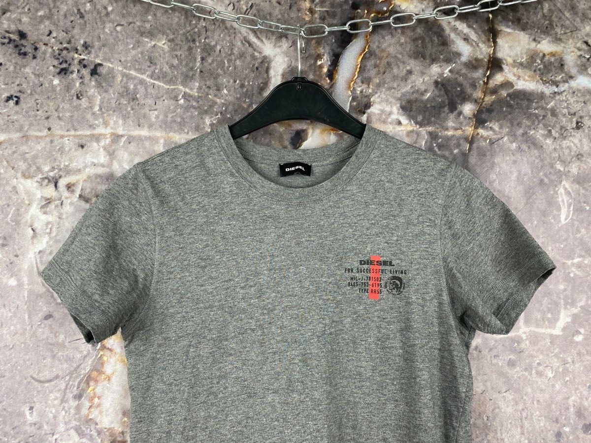 Diesel × Vintage Women’s Diesel T-Shirt Streetwear Size XS Size XS / US 0-2 / IT 36-38 - 2 Thumbnail