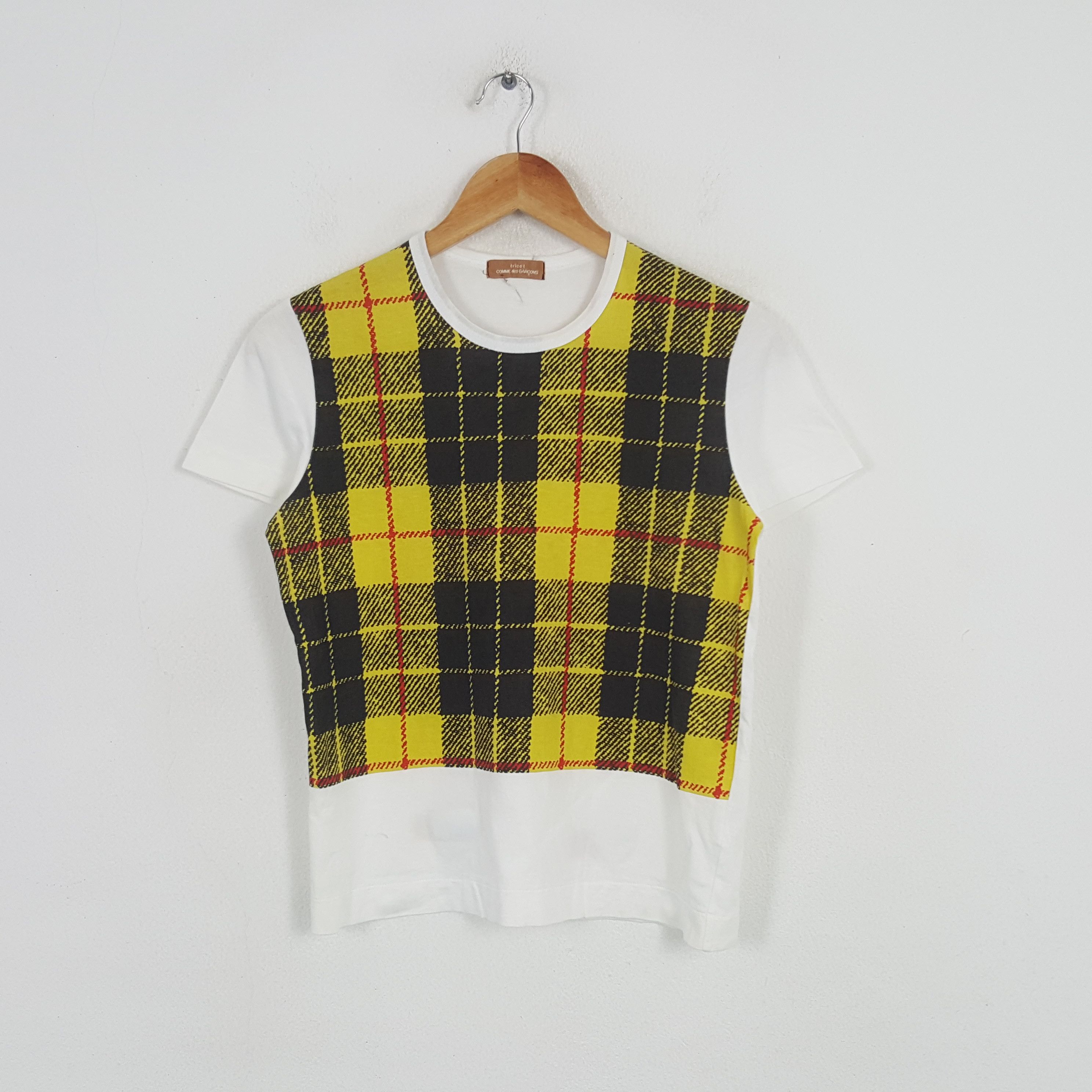 Comme des Garcons Vintage Comme des Garcons Japanese Designer Tshirt Size US S / EU 44-46 / 1 - 1 Thumbnail