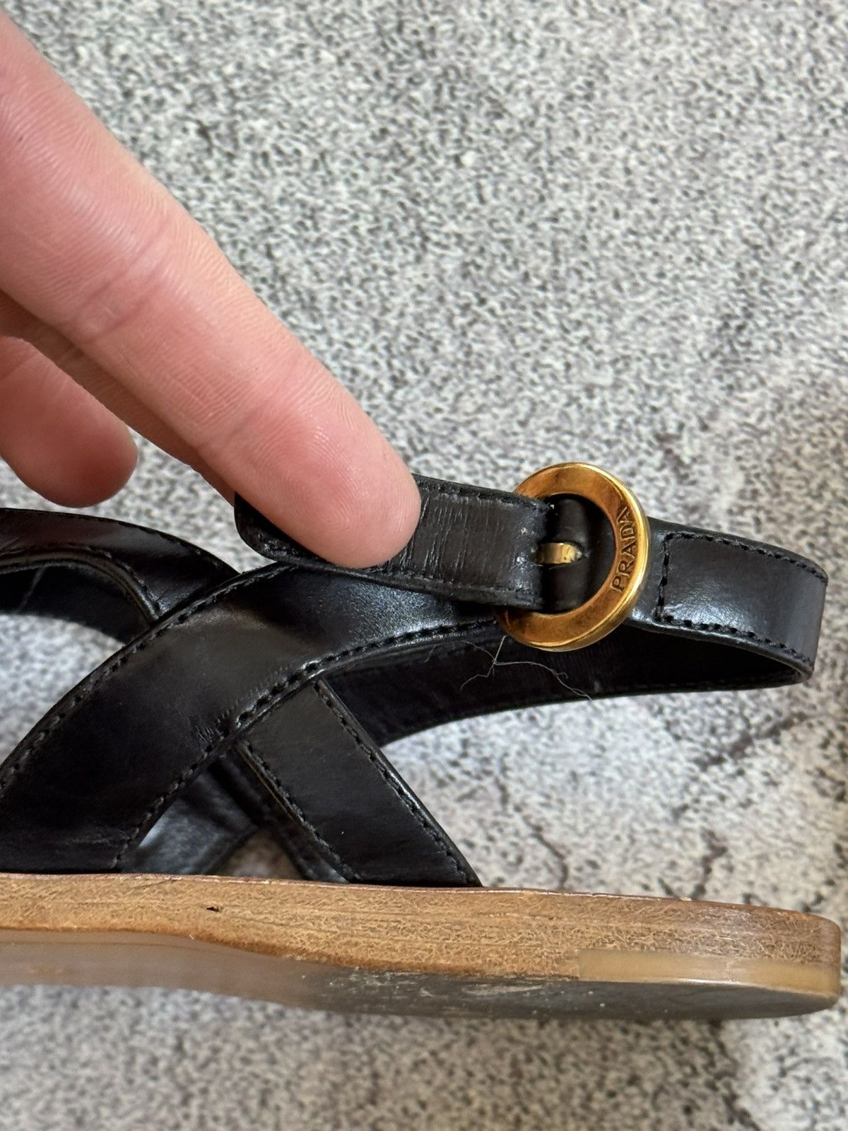 Designer × Prada Prada 37.5 sandals flip flops slippers slide leather strap Size US 7.5 / IT 37.5 - 17 Thumbnail