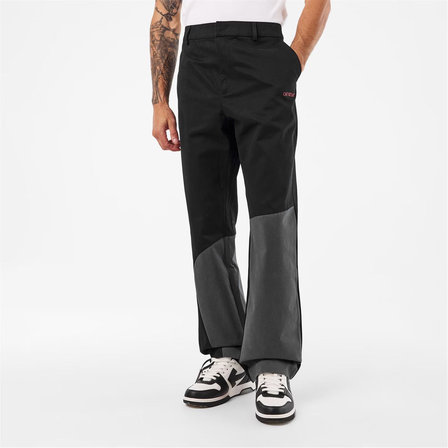 Off-White o1g2r1mq0226 Slim Fit Trousers In Black/Grey Size US 36 / EU 52 - 6 Thumbnail