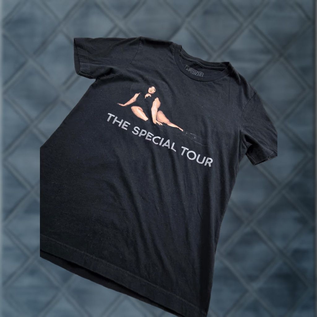 Rizzoli Lizzo Special Tour Shirt Mens Medium Black Fall 2022 Concert Music Tee Size US M / EU 48-50 / 2 - 1 Thumbnail