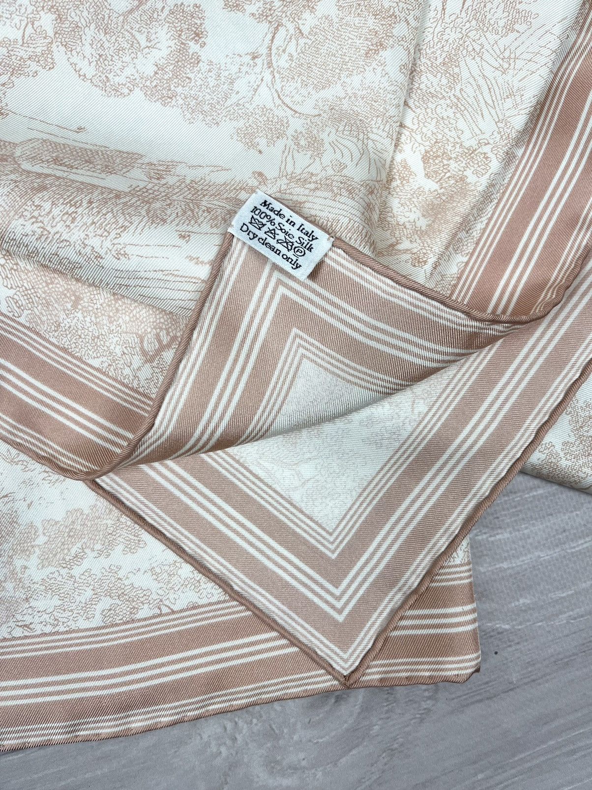 Dior Christian Dior 100% Silk Animal Print Womens Scarf Size ONE SIZE - 7 Thumbnail