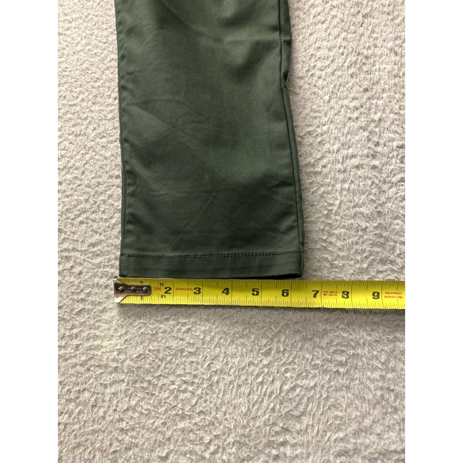 Gap **Gap Women’s Chino Pants Dark Green 35x30** User: Gap Women’s Chino Pants Dark Green 35x30 Size 24" / US 00 / IT 34 - 7 Thumbnail