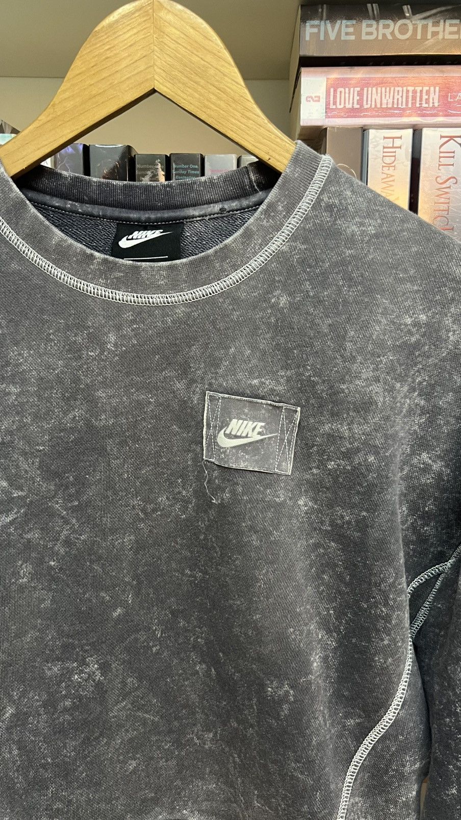 Nike Nike Swoosh Acid Wash Cropped Jumper Size US M / EU 48-50 / 2 - 4 Thumbnail