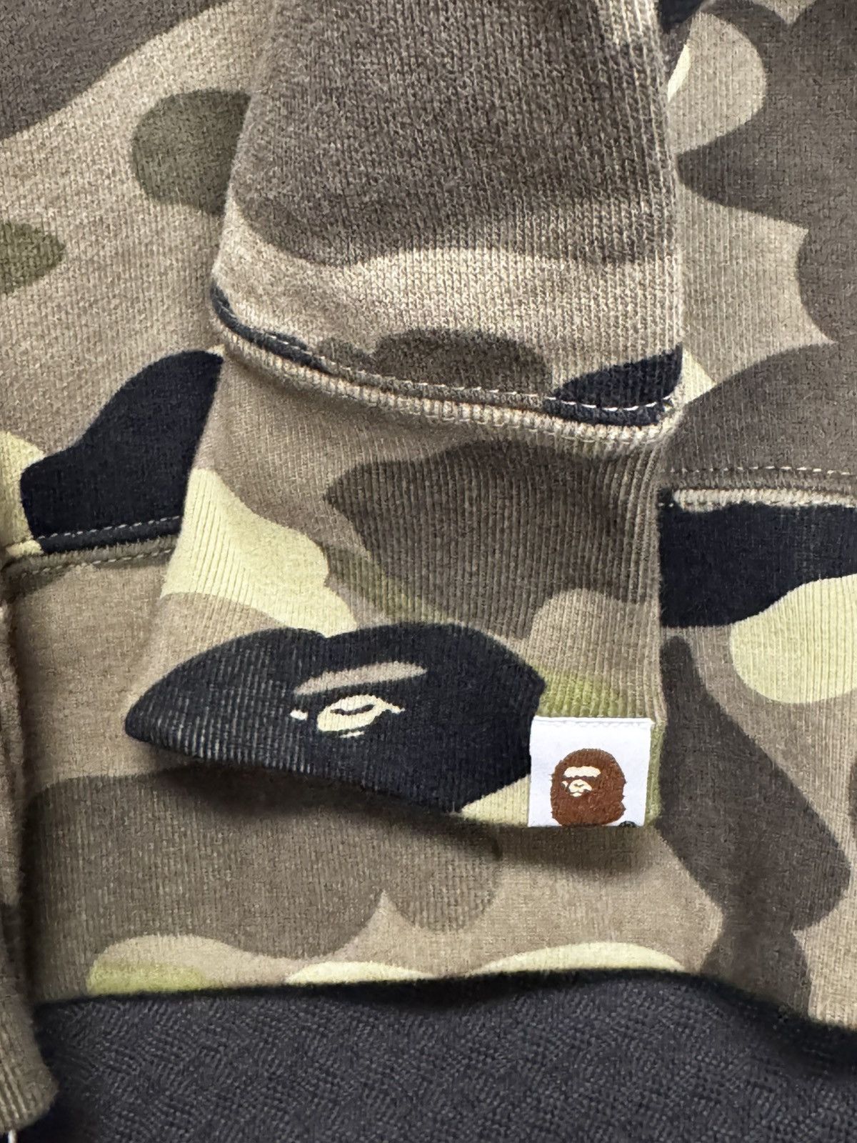 Bape BAPE Green Camo 1st Shark hoodie OG Size US XL / EU 56 / 4 - 9 Thumbnail