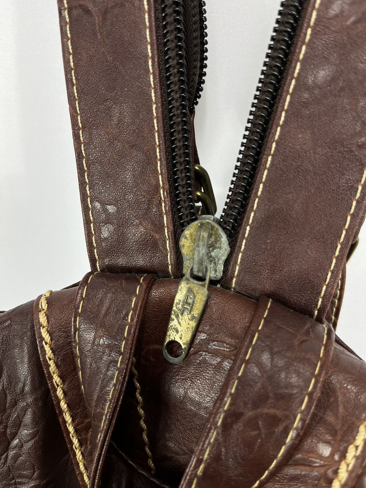 Diesel × Diesel Black Gold Vintage Diesel 90s Leather Backpack Sling Bag 90s Size ONE SIZE - 18 Thumbnail