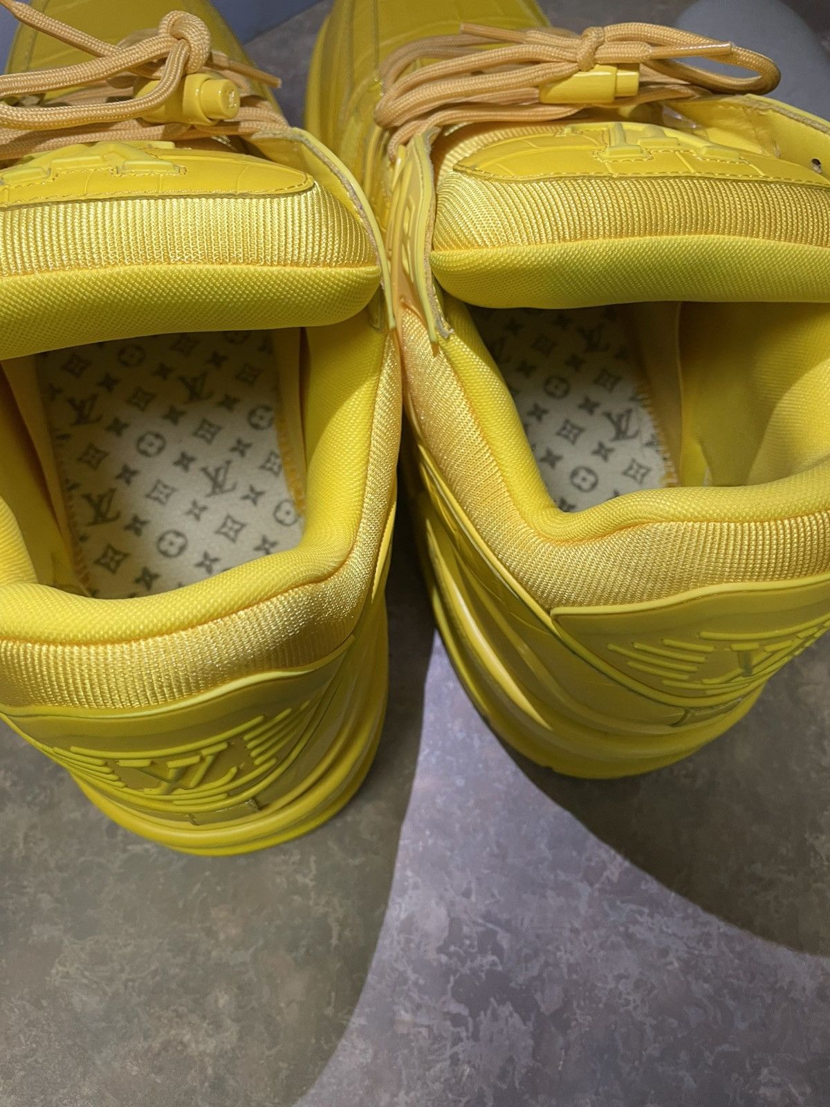 Louis Vuitton LV trainer maxi sneaker Size US 11 / EU 44 - 14 Thumbnail