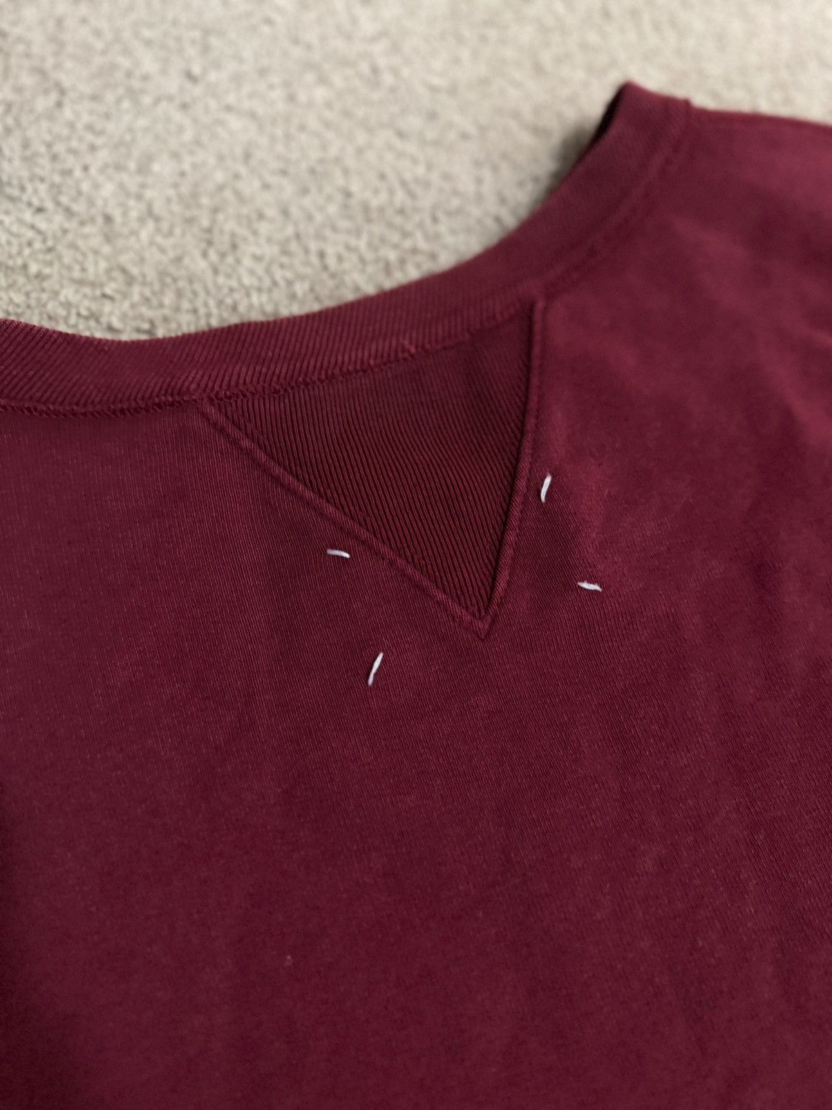 Maison Margiela $1100 Maison Margiela Burgundy Embroidered Crewneck Size US XL / EU 56 / 4 - 5 Thumbnail