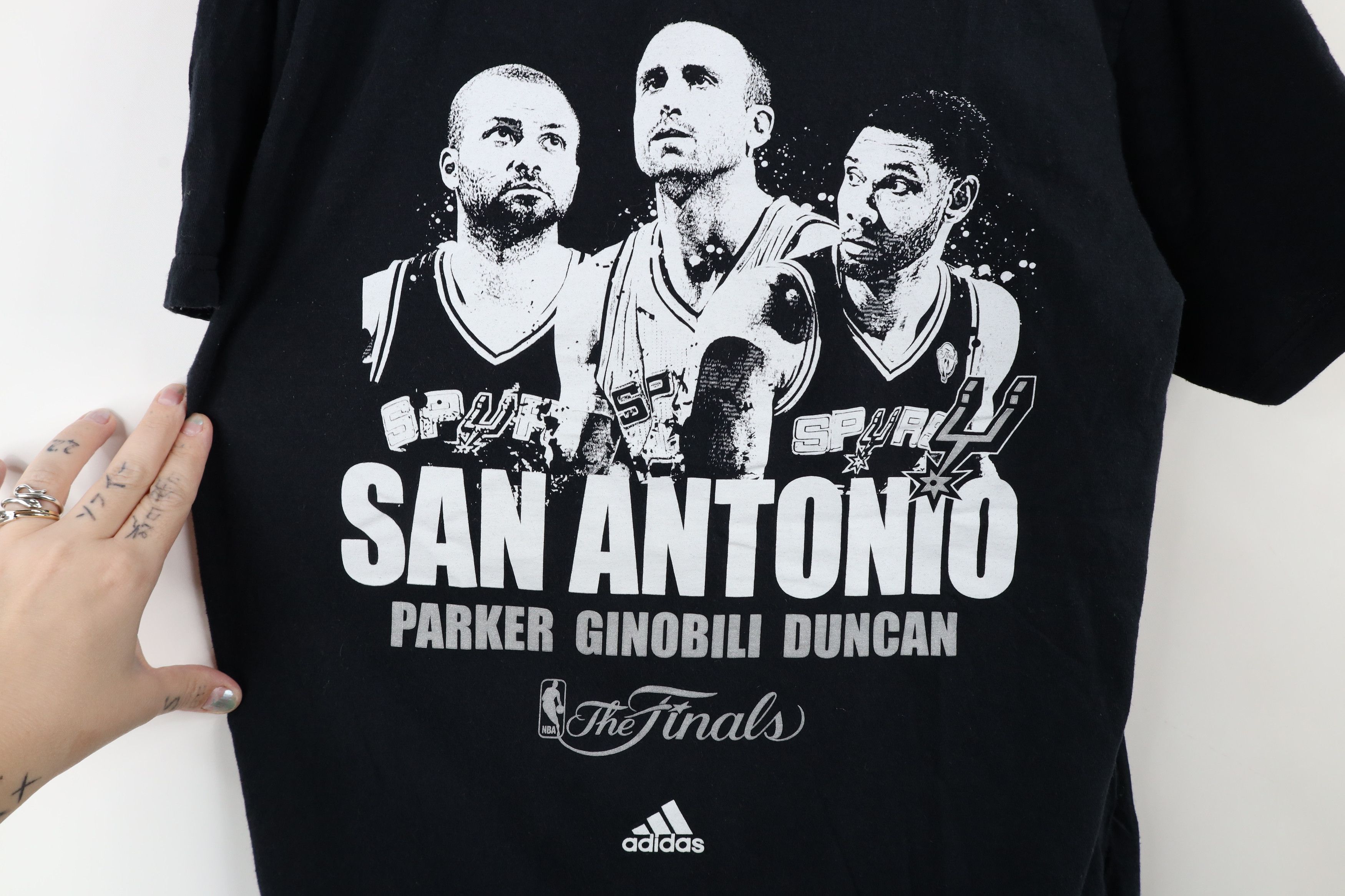 Adidas × Vintage Vintage Y2K Adidas Spurs Parker Ginobili Duncan T-Shirt Size US M / EU 48-50 / 2 - 4 Thumbnail