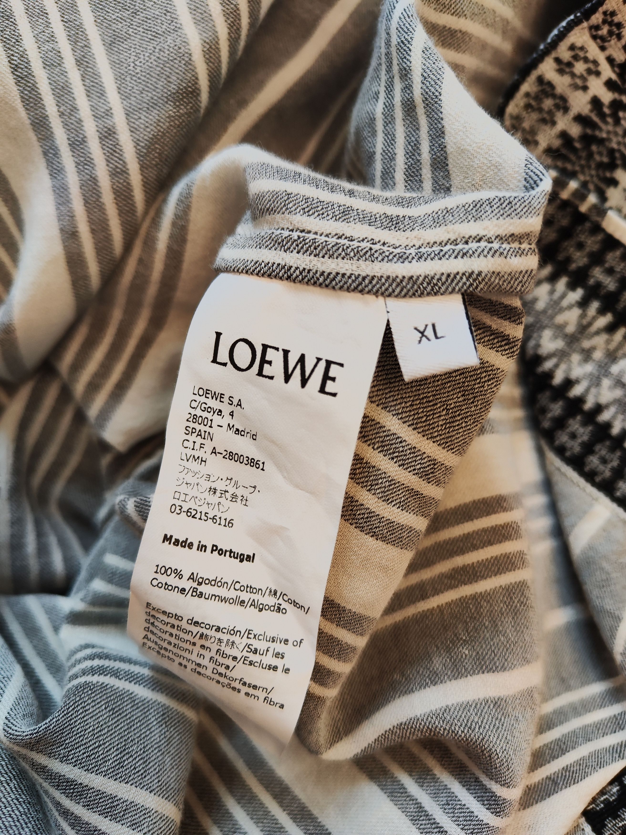 Loewe Bowling shirt.Like Hermes or Martin Margiela shirts. Size US XL / EU 56 / 4 - 8 Thumbnail