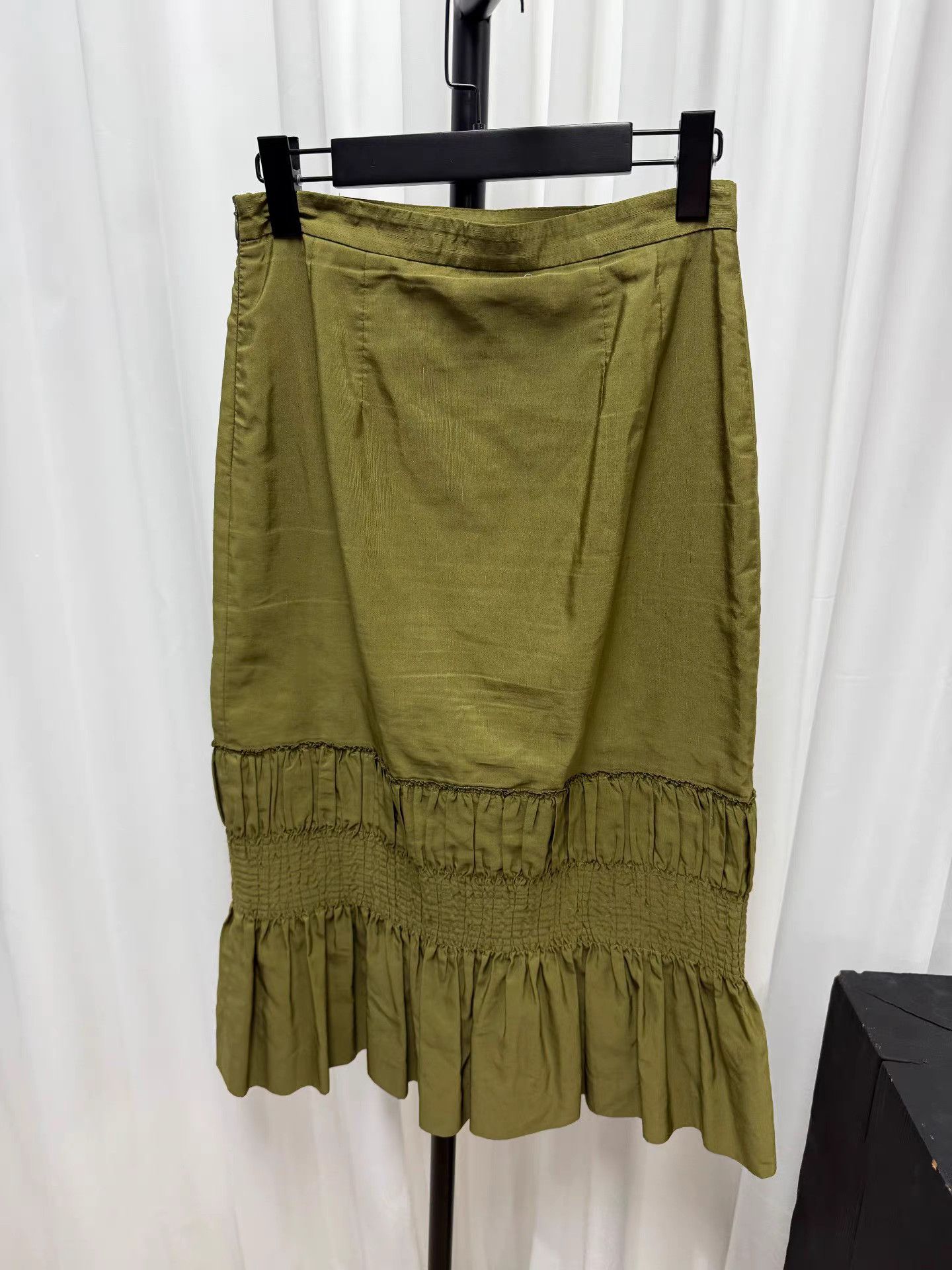 Dries Van Noten Dries Van Noten Fishtail Midi Skirt K20 Size 24" / US 00 / IT 34 - 4 Thumbnail