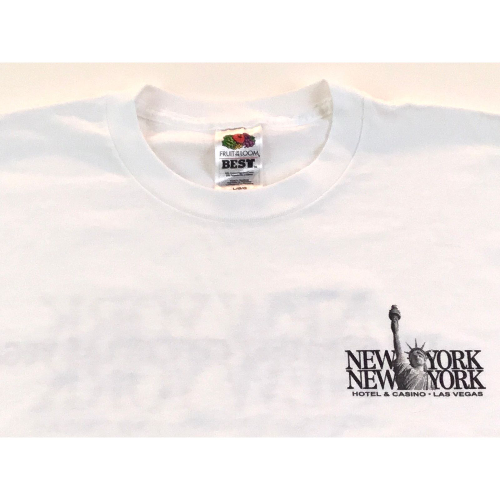 Fruit Of The Loom New York New York Hotel Casino Las Vegas Graphics T-Shirt L Size US L / EU 52-54 / 3 - 2 Thumbnail