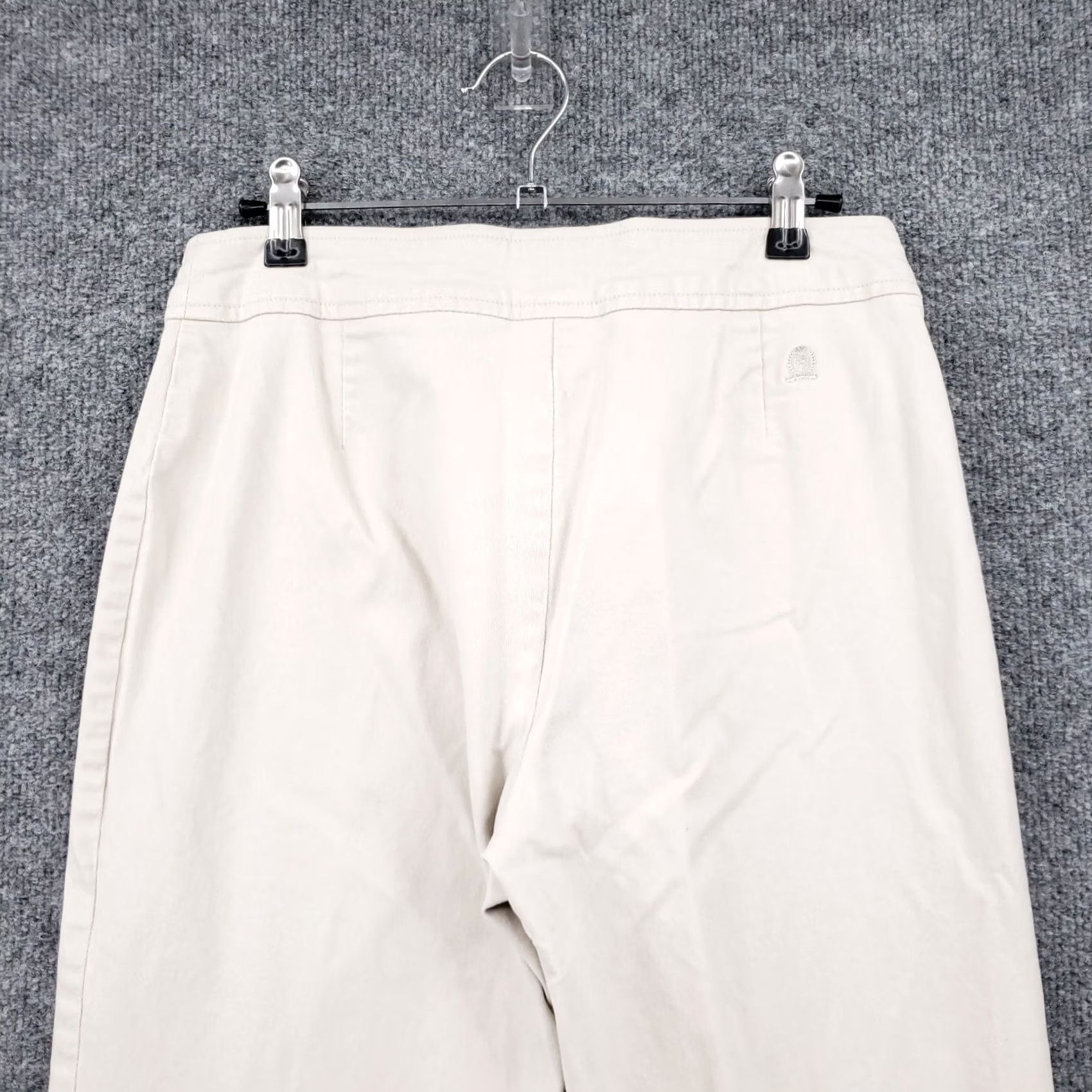 Tommy Hilfiger Tommy Hilfiger Pants Womens 8 Beige Chino Mid-Rise Straight Stretch Flat Front Size 30" / US 8 / IT 44 - 6 Thumbnail
