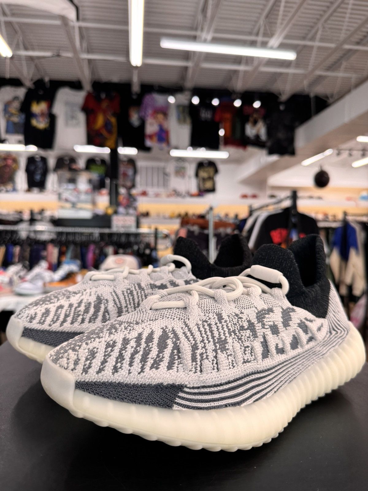 Yeezy Yeezy 350 V2 CMPCT Slate Panda Size 9 (2023) Size US 9 / EU 42 - 1 Thumbnail