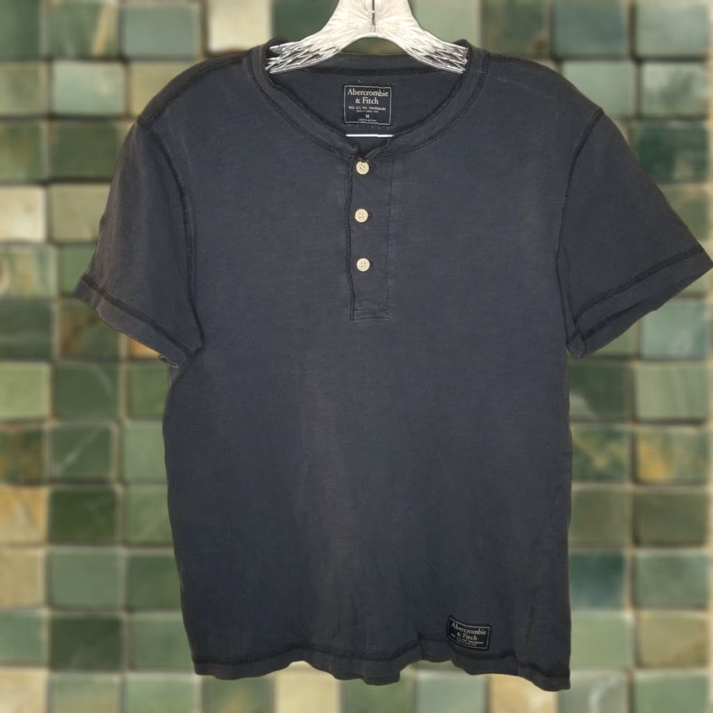 Abercrombie & Fitch ABERCROMBIE & FITCH Men's Blue Short Sleeve T-Shirt M 3 Button Casual Wear Size US M / EU 48-50 / 2 - 1 Thumbnail