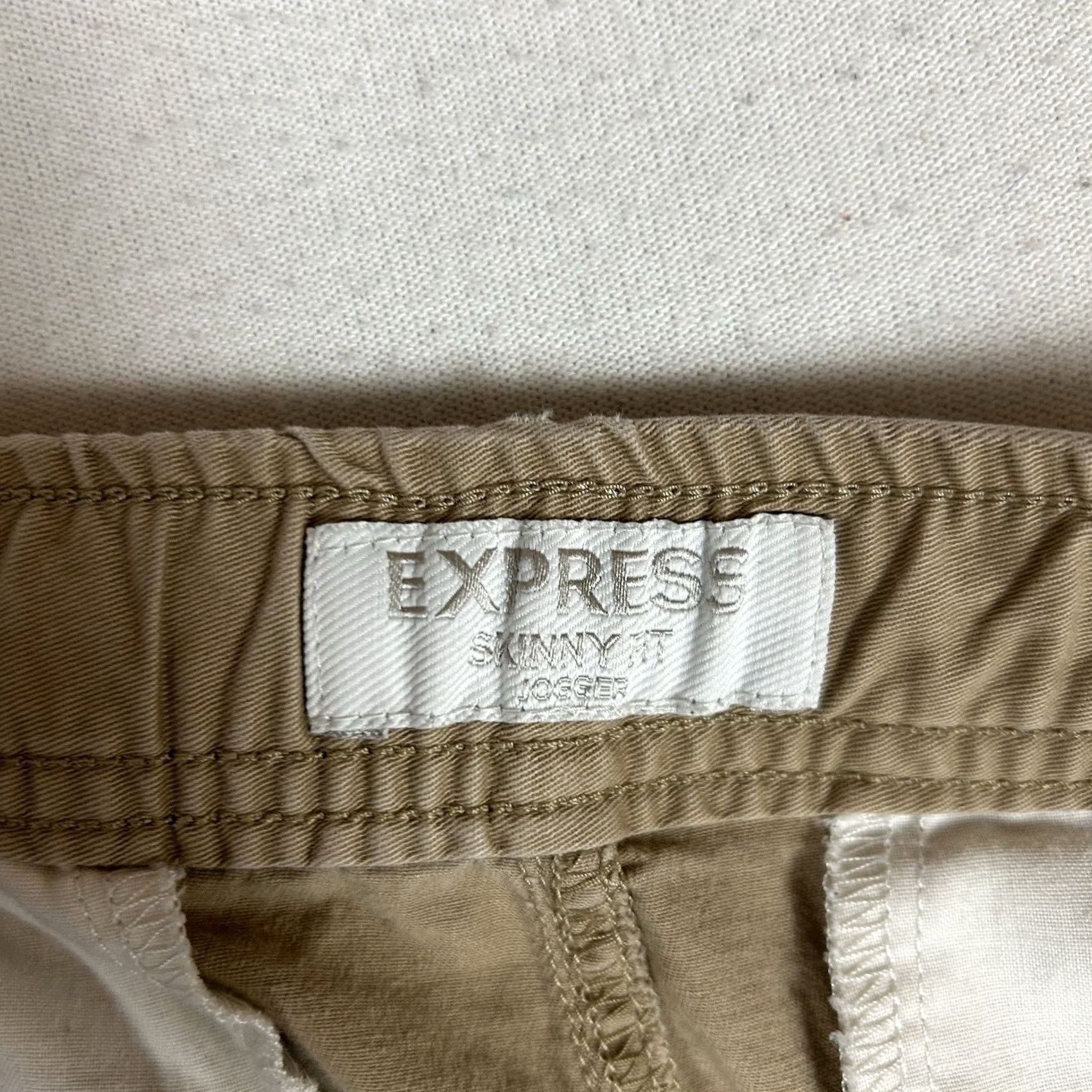 Express Express Jogger Pants Mens Size 32 Beige Slim Fit Beis Side Zip Pockets Stretch Tapered Inseam 29 Cotton Blend Spandex Size US 32 / EU 48 - 7 Thumbnail
