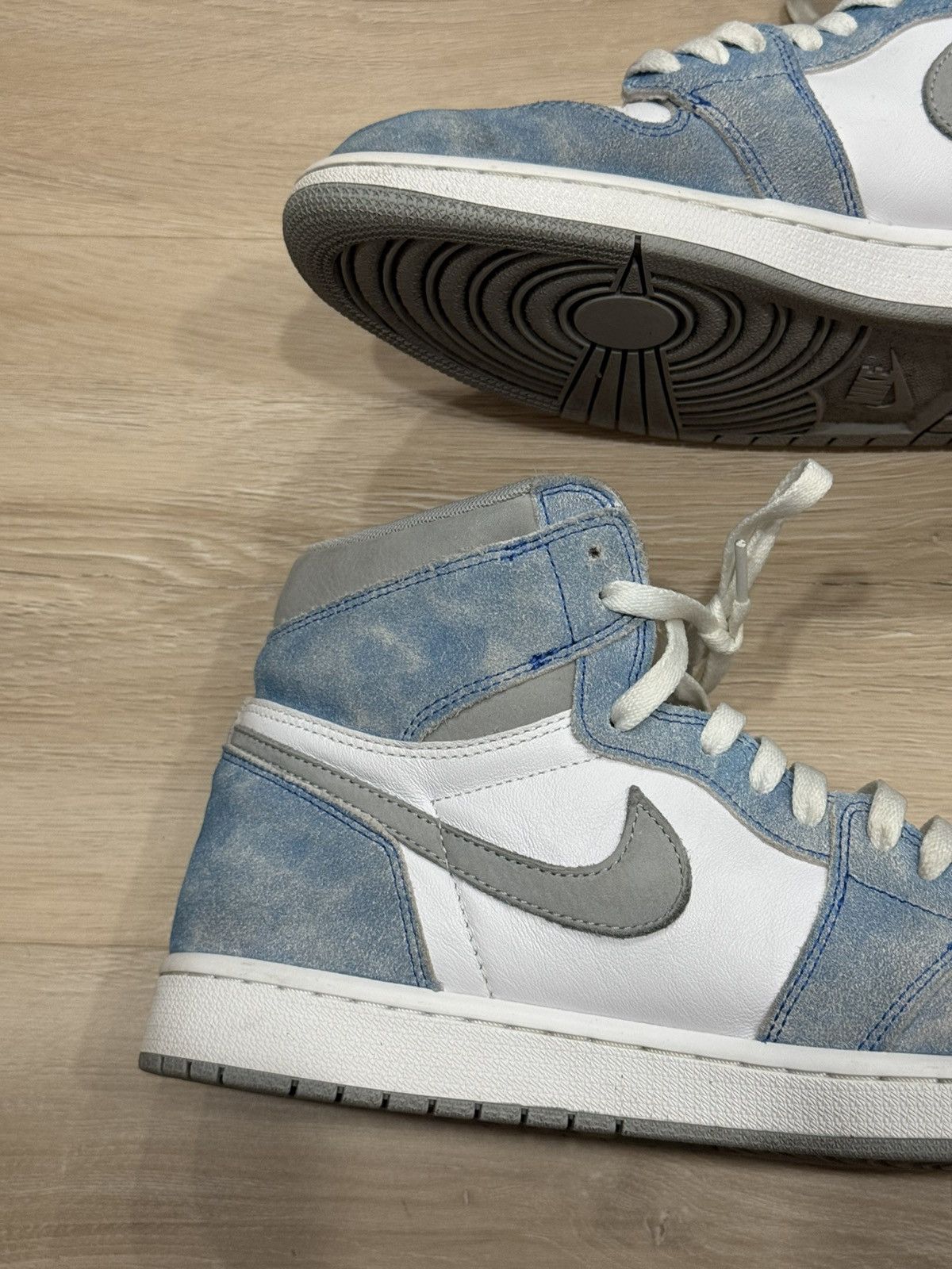Jordan Brand Air Jordan 1 “Hyper Royal” Size US 12 / EU 45 - 11 Thumbnail