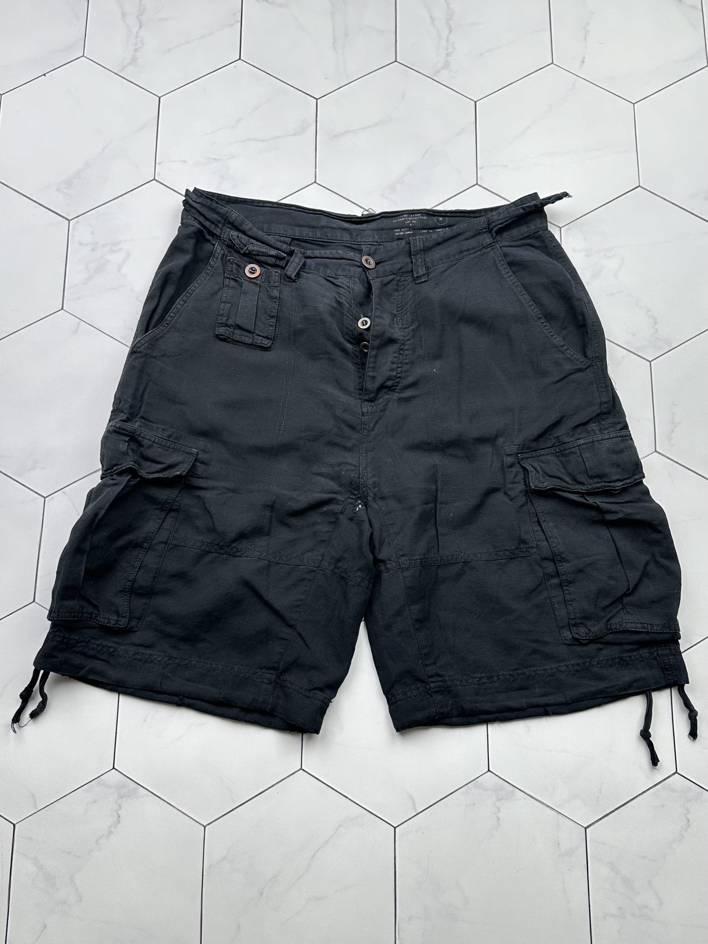 image of Allsaints Vintage Linen Thrashed Cargo Shorts in Black, Men's (Size 32)