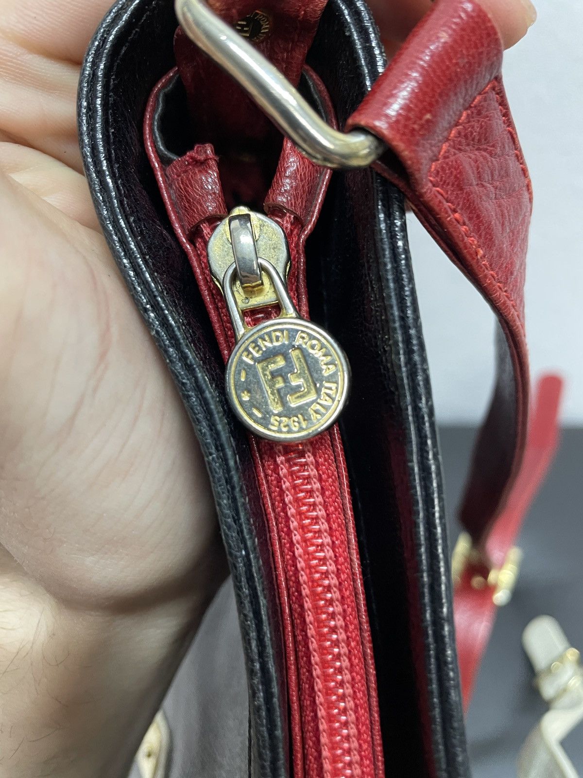 Designer × Fendi Vintage Y2K Fendi Monogram Leather Shoulder Bag Size ONE SIZE - 16 Thumbnail