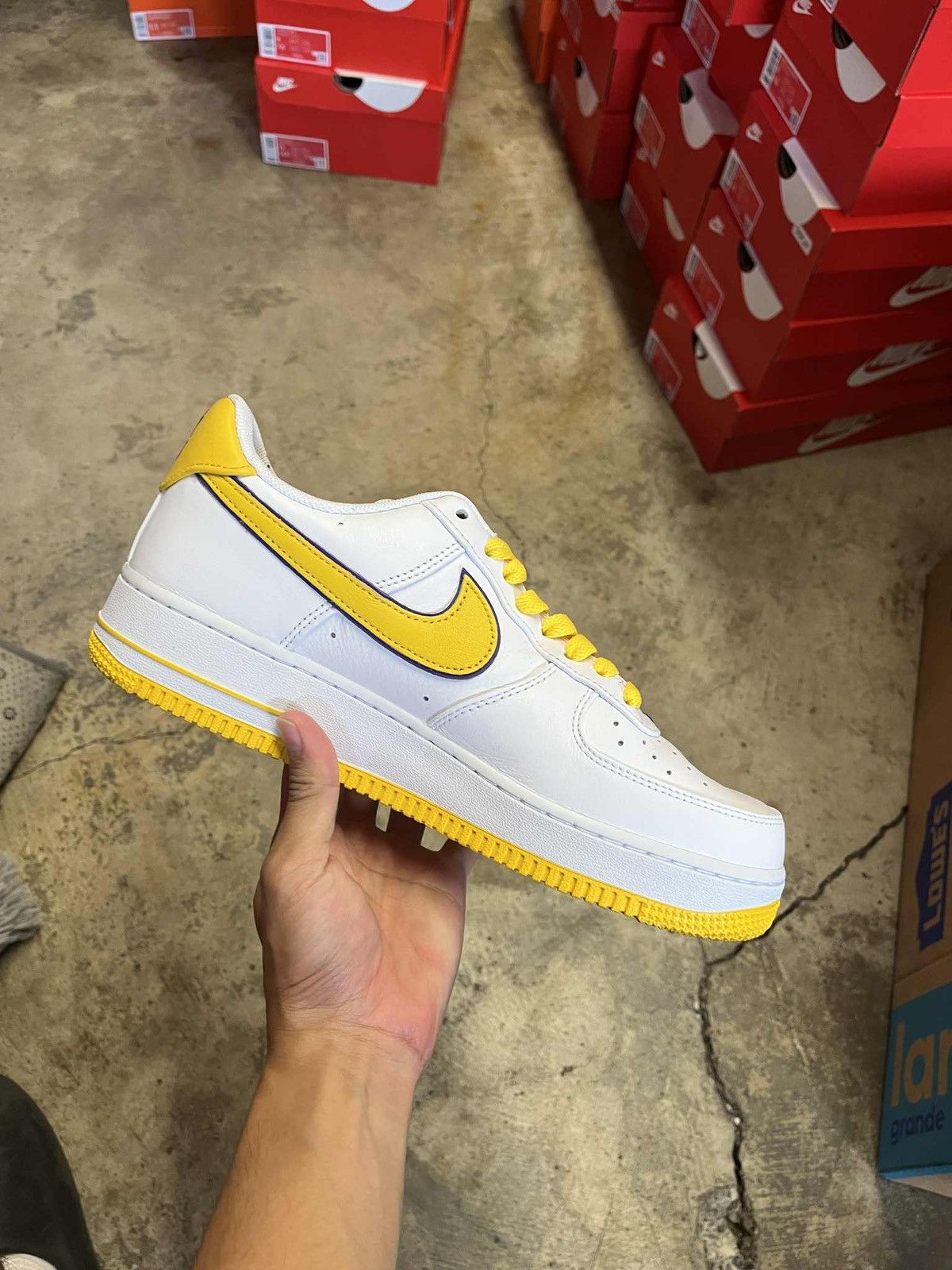 Nike Nike Kobe Air Force 1 Low Home White Size US 10 / EU 43 - 6 Thumbnail