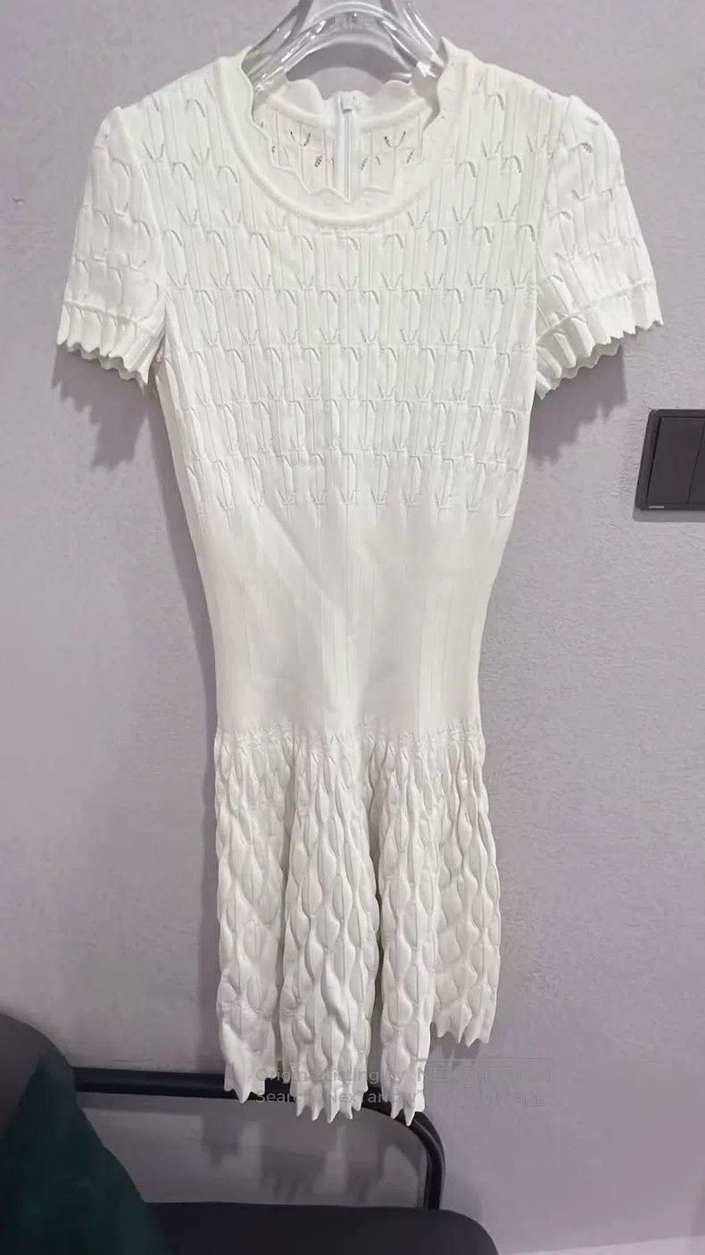 Alaia Alaia White Dress Size XS / US 0-2 / IT 36-38 - 1 Thumbnail