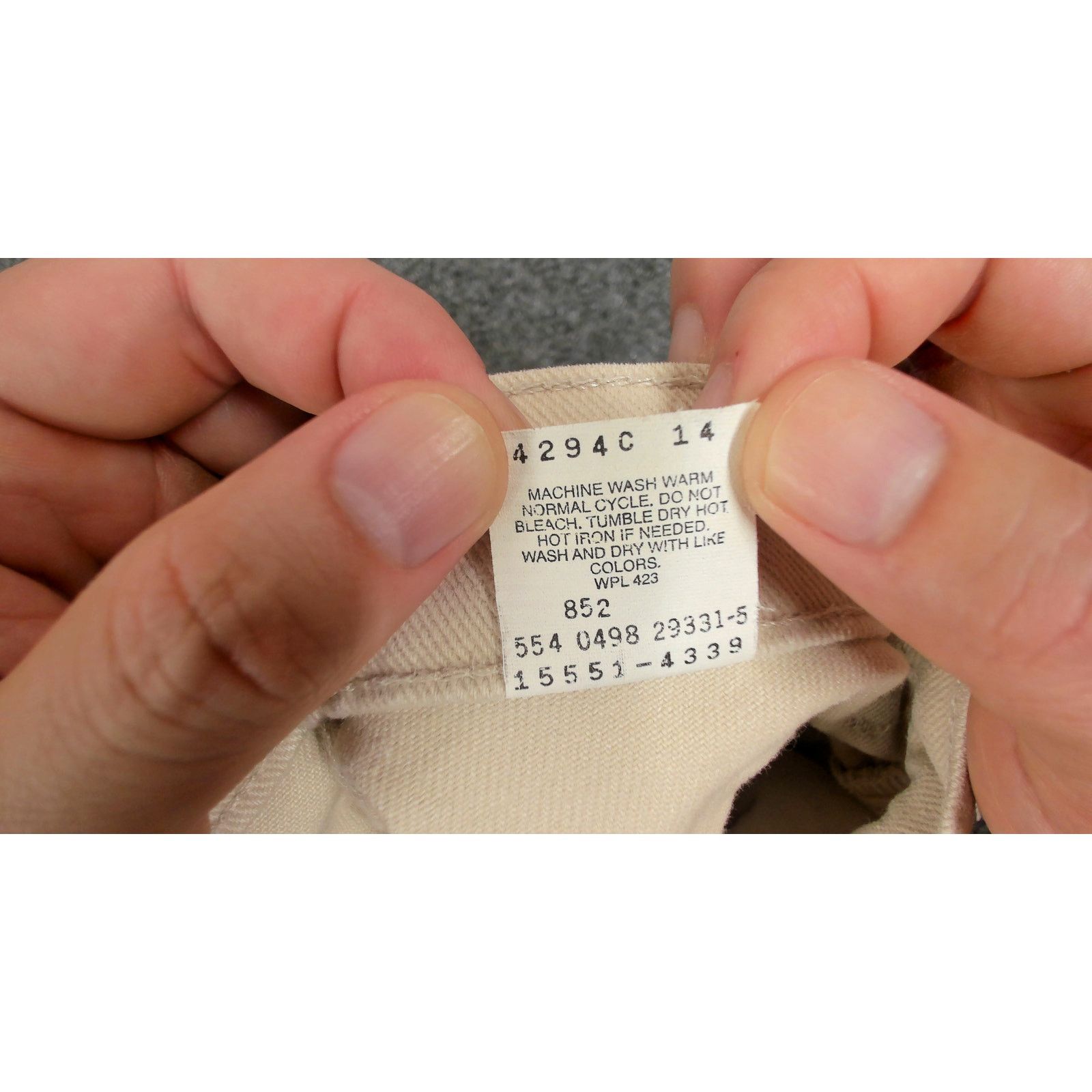 Vintage Vintage 1998 USA Made Levi's 550 Beige Denim Size 29 Size 30" / US 8 / IT 44 - 8 Thumbnail