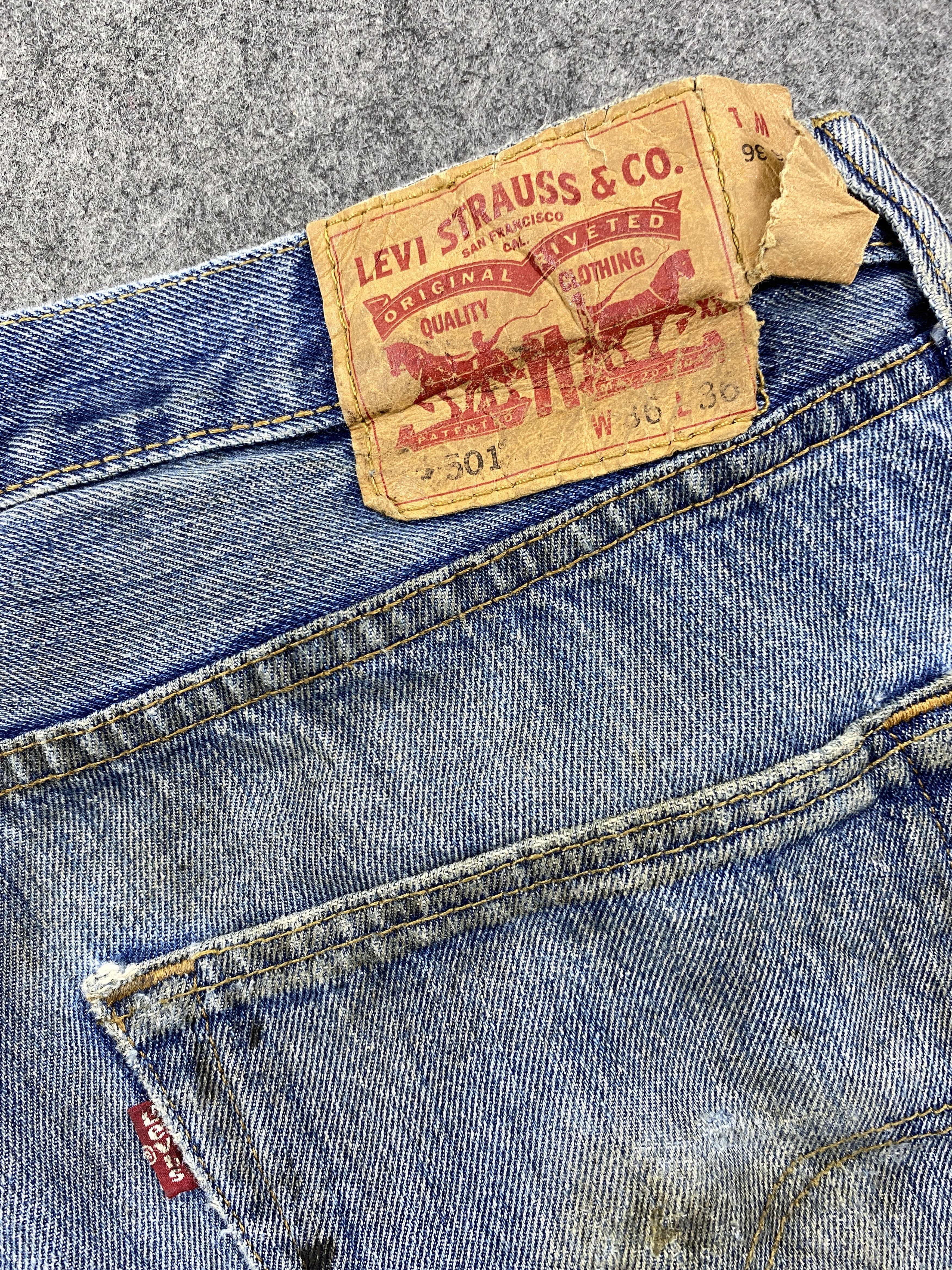 Levi's Dirty Blue Vintage Levi's 501 Jeans 37x34.5 Denim -JN1570 Size US 37 - 10 Thumbnail