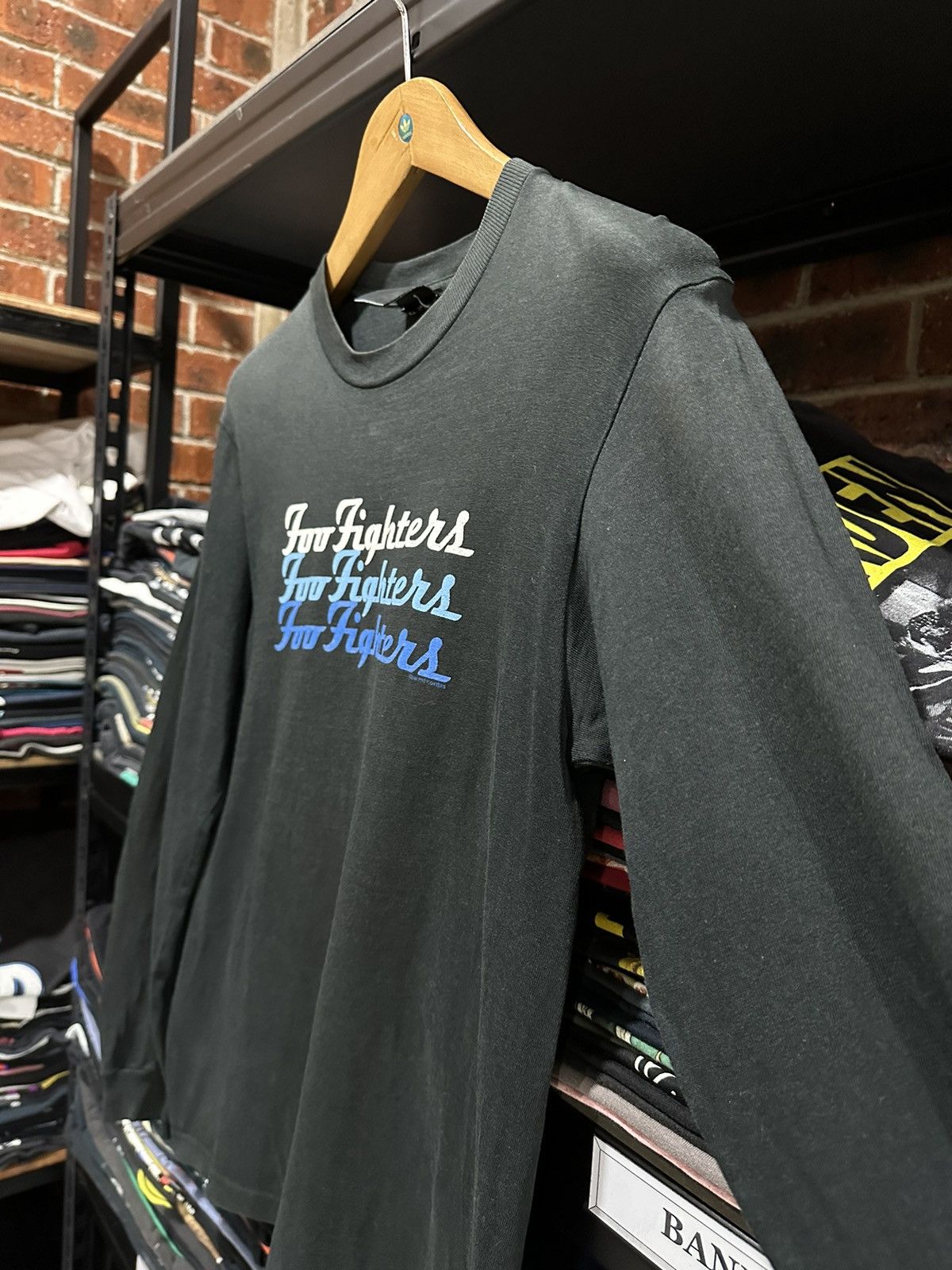 Band Tees × Vintage Vintage Foo Fighters Promo Sun Faded Tee Size US M / EU 48-50 / 2 - 6 Thumbnail