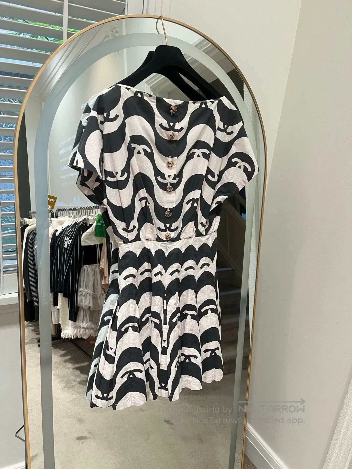 Chanel Chanel 21p black and white wavy dress fr36. Size US 36 / EU 52 - 2 Thumbnail