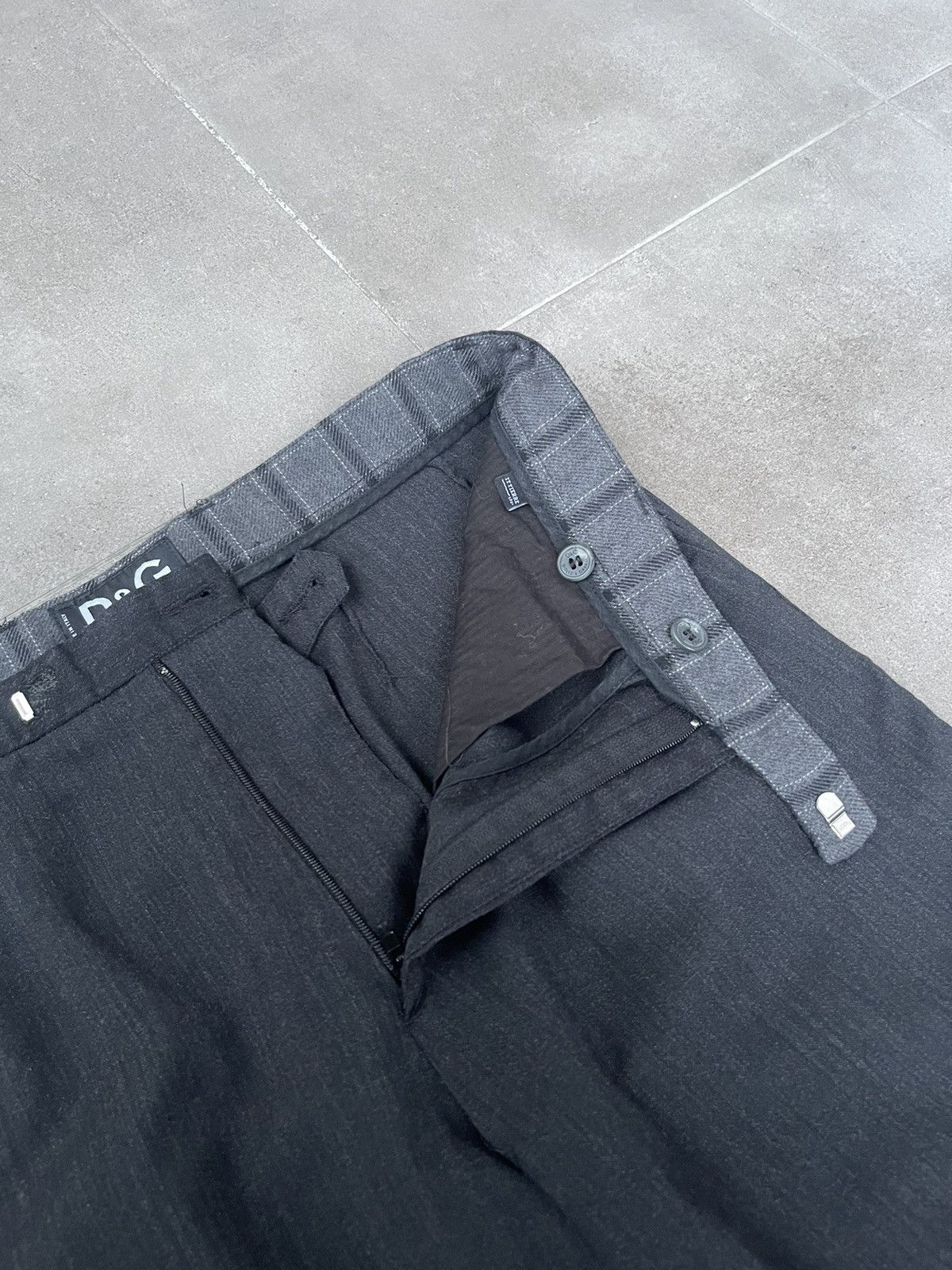 Dolce & Gabbana Dolce & Gabbana Dark Grey Wool Back Pocket Casual Pants Size US 30 / EU 46 - 15 Thumbnail
