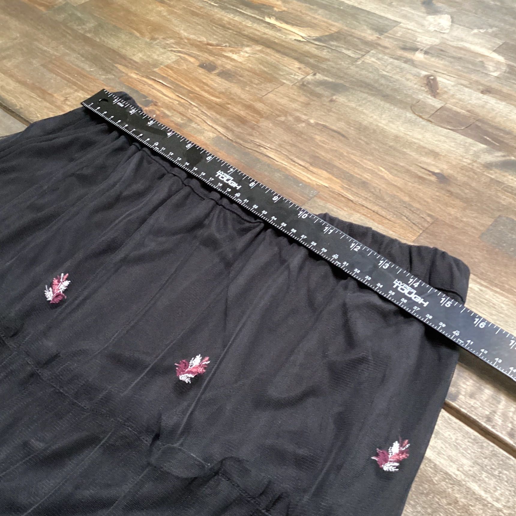 Vintage VINTAGE Willow & Clay Skirt Women M Black Embroidered Floral Sheer Overlay Midi A-Line Futuristic Fairy Grunge Womens Size 32" / US 10 / IT 46 - 6 Thumbnail