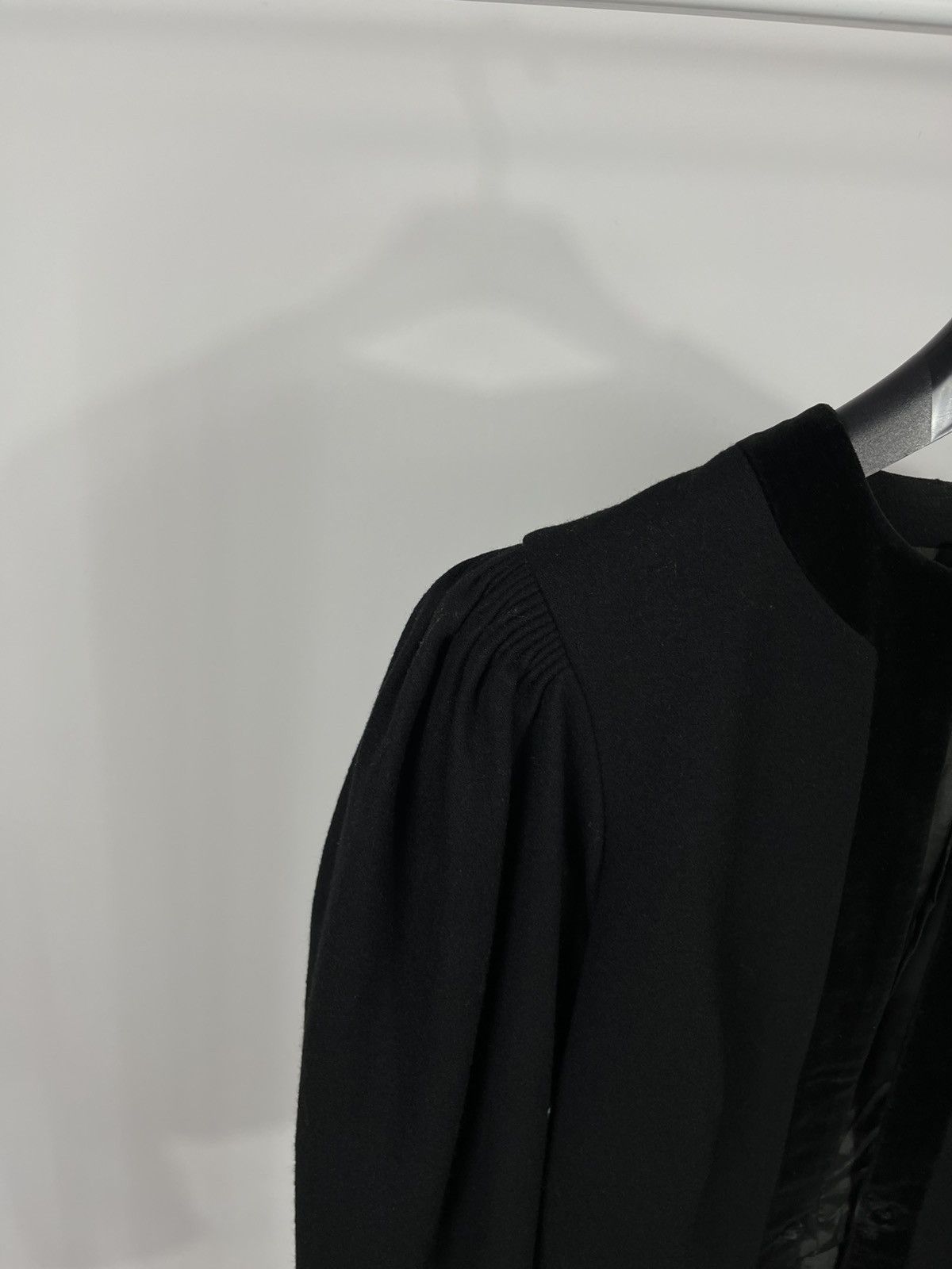 Vintage Vintage Black Cropped Wool Jacket with Velvet Trim Size XS / US 0-2 / IT 36-38 - 3 Thumbnail