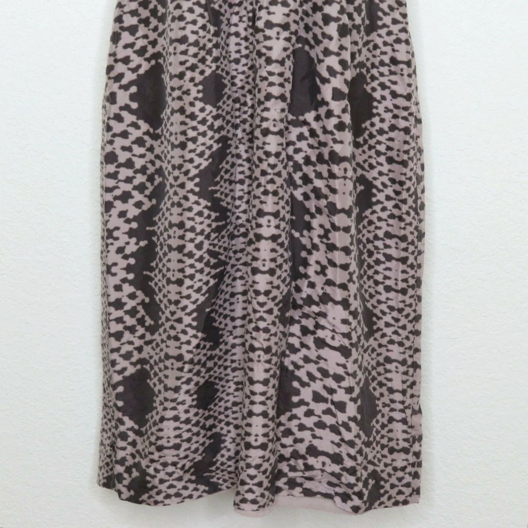 Banana Republic Banana Republic Womens 4 Snakeskin Snake Print Silk Pleated V Neck Sheath Dress Size S / US 4 / IT 40 - 3 Thumbnail