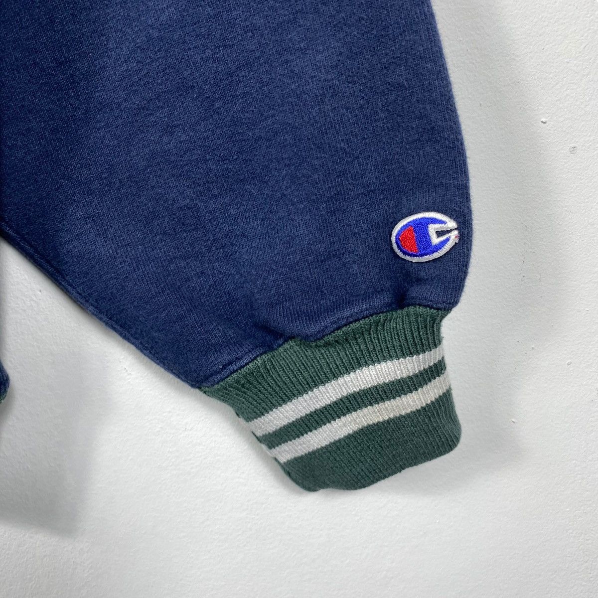 Champion Vintage 90's CHAMPION Reverse Weave Small Logo Hooded Size US L / EU 52-54 / 3 - 3 Thumbnail