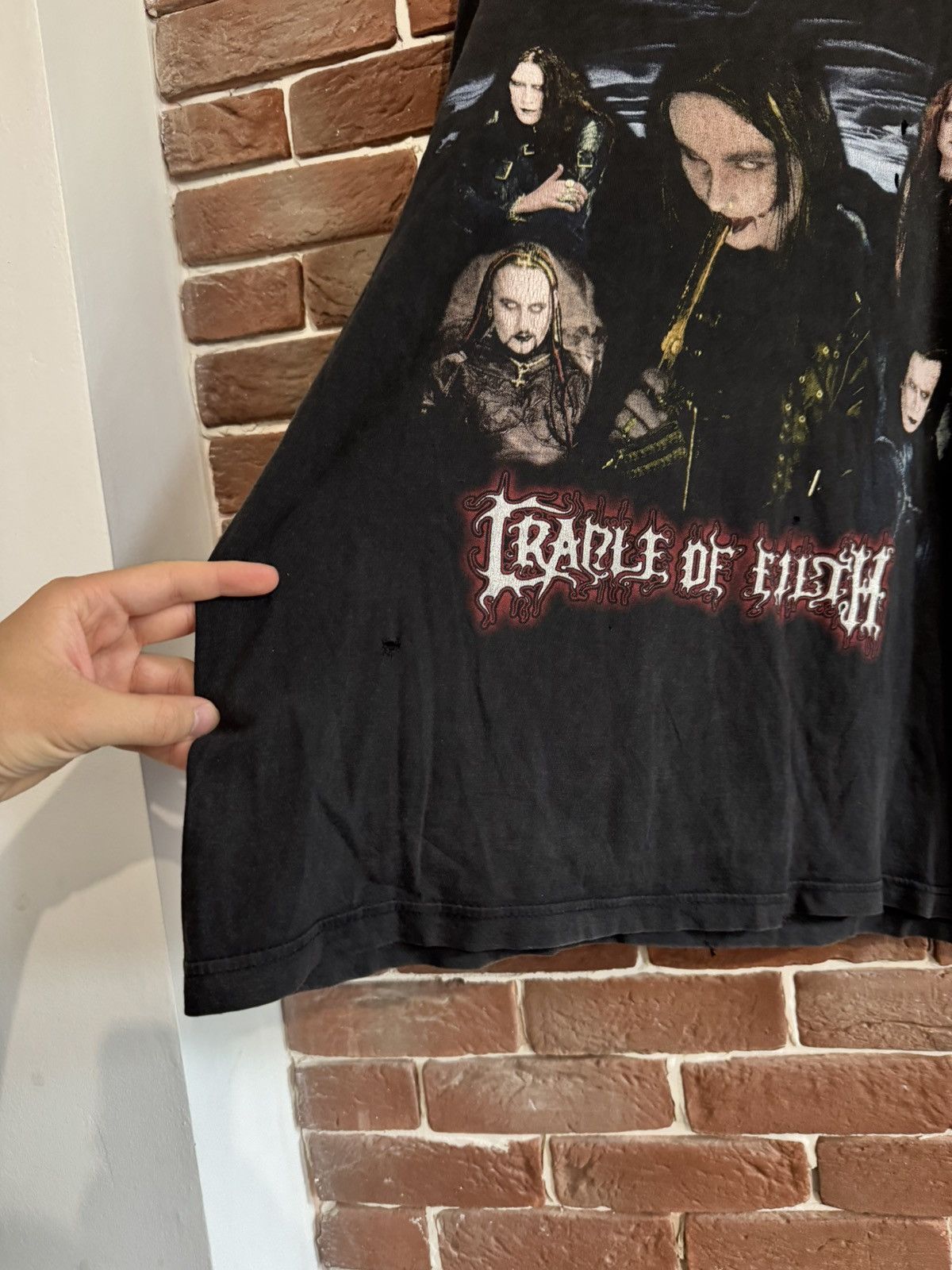 Band Tees Rate Vintage 90s Cradle Of Filth Dani Filth Band T-shirt Size US XL / EU 56 / 4 - 5 Thumbnail