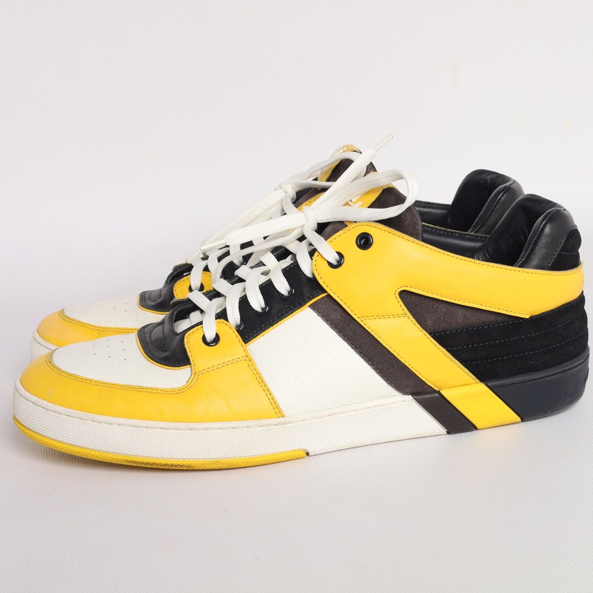 Louis Vuitton Louis Vuitton LV Trainers Yellow Black Ace Sneakers Leather Size US 9 / EU 42 - 12 Thumbnail