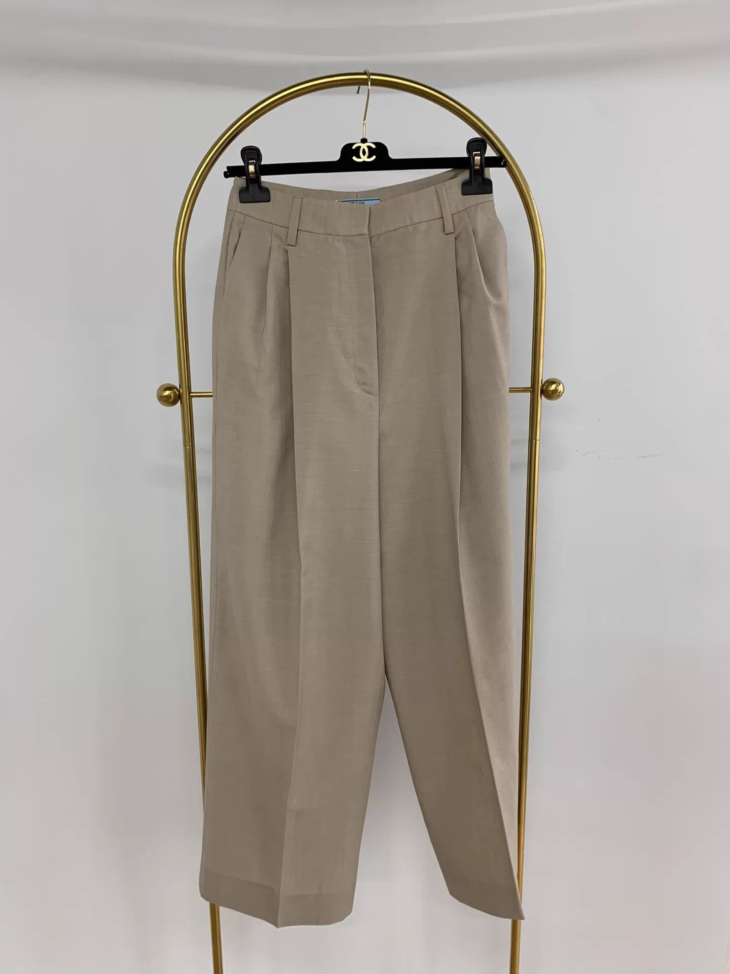 Prada PRADA Oatmeal Trousers Size 36S New Size 25" / US 0 / IT 36 - 1 Thumbnail
