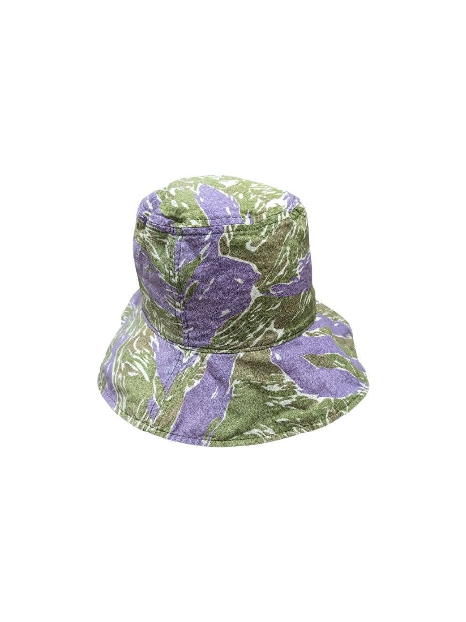 agnes b. VINTAGE PURPLE AGNES B CAMOUFLAGE TIGER STRIPE BUCKET HAT Size ONE SIZE - 1 Thumbnail