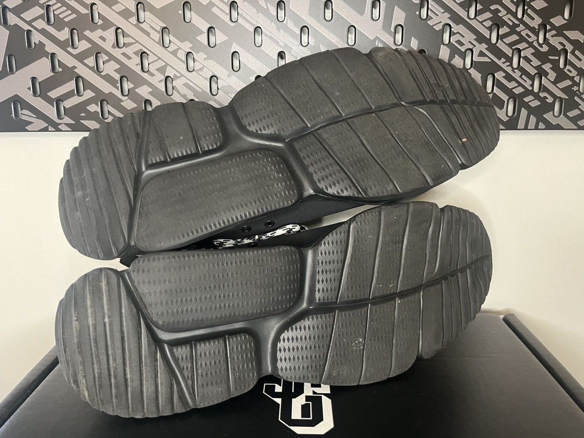 John Geiger John Geiger 002 Low Triple Black Away Game Size US 13 / EU 46 - 4 Thumbnail