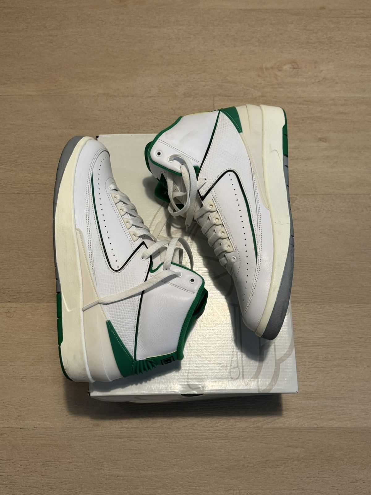 Jordan Brand AIR JORDAN 2 LUCKY GREEN🍀 Size US 11 / EU 44 - 4 Thumbnail