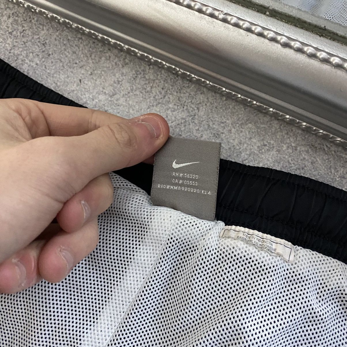 Nike Vintage Nike Track Pants Big Logo Size US 36 / EU 52 - 6 Thumbnail