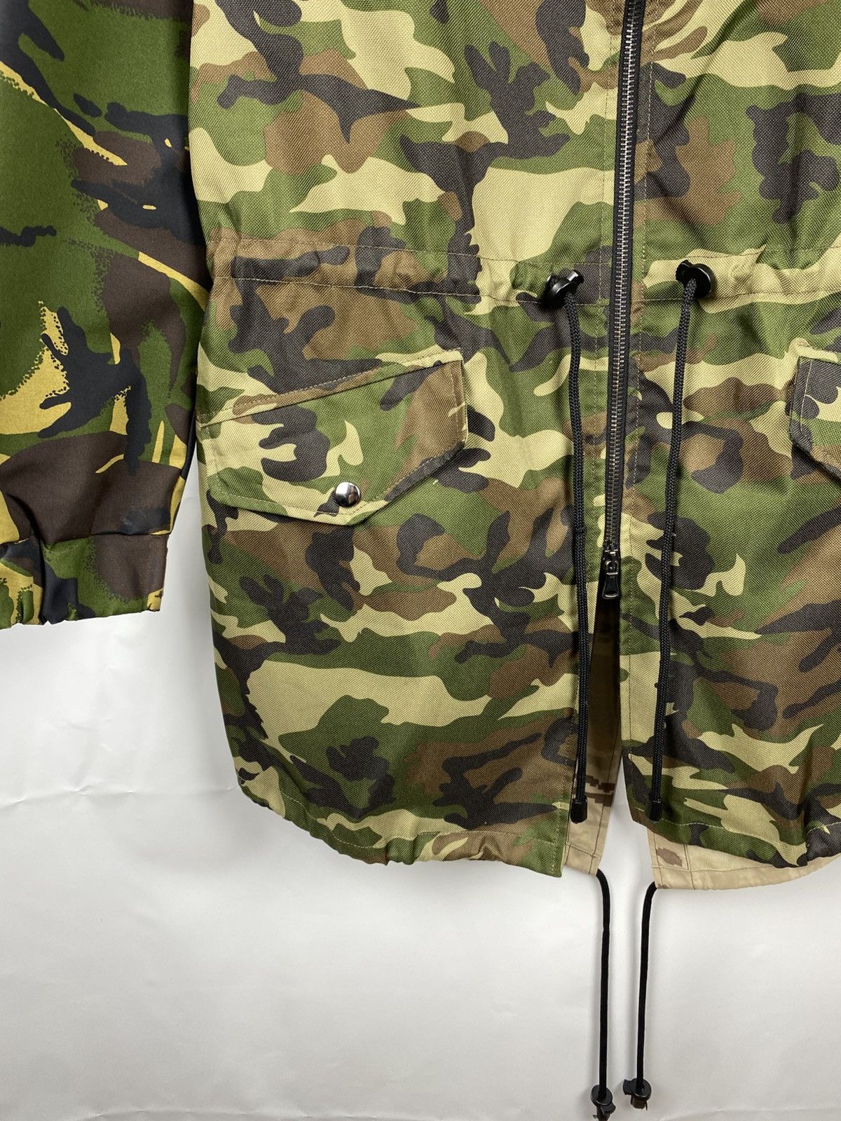 LC23 LC23 Italy Camouflage Parka Fishtail Waterproof Men size S Size US S / EU 44-46 / 1 - 7 Thumbnail