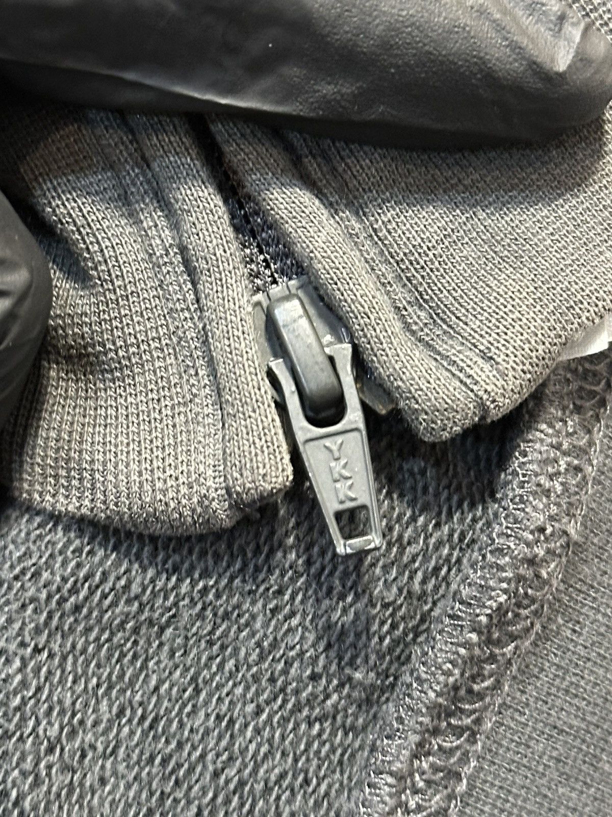 Y-3 Y-3 brand zip-up hoodie in a dark grey color. Size US M / EU 48-50 / 2 - 12 Thumbnail