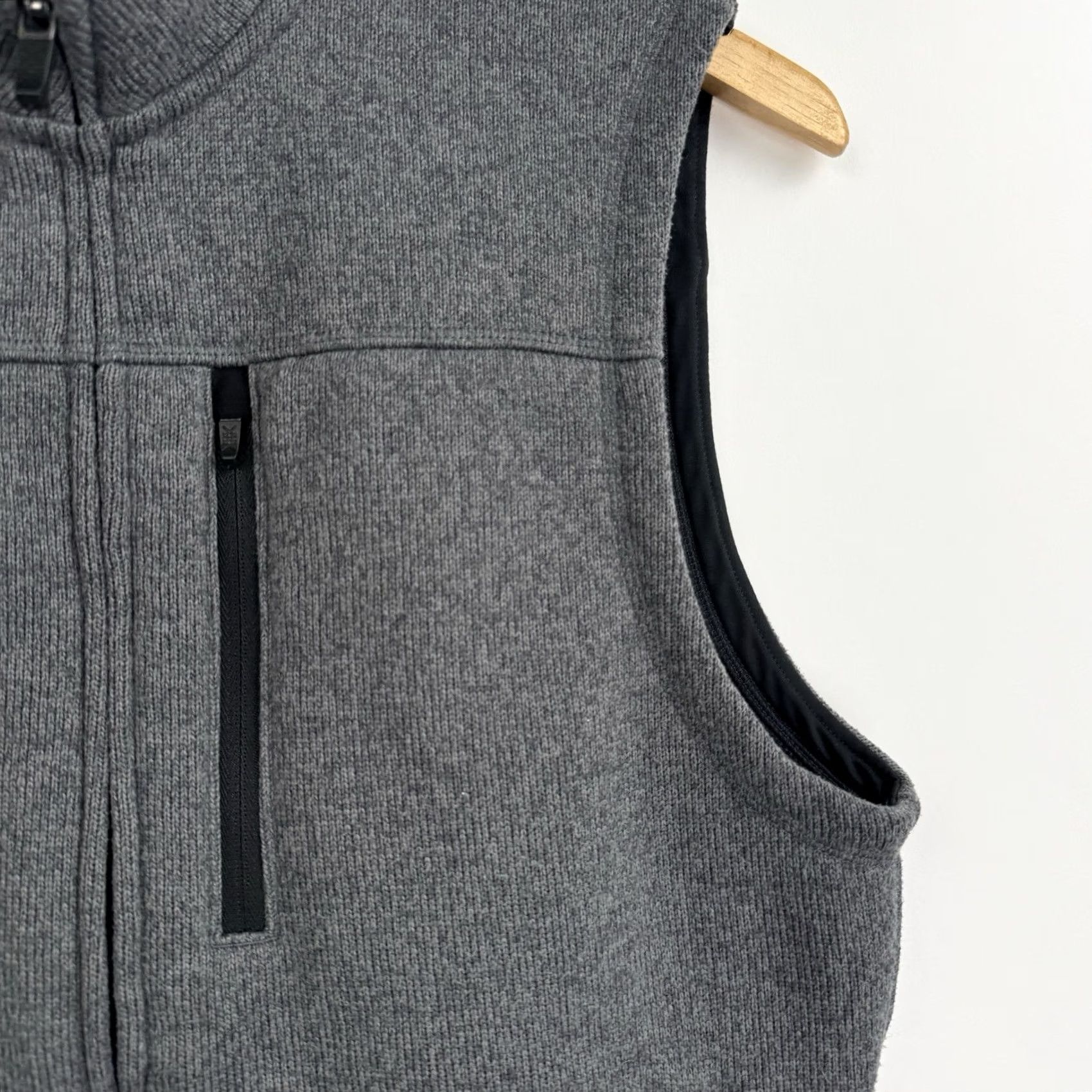 Rhone Rhone Vest Mens Small Gray Fleece Full Zip Sleeveless Jacket Outdoor Pockets Size US S / EU 44-46 / 1 - 3 Thumbnail