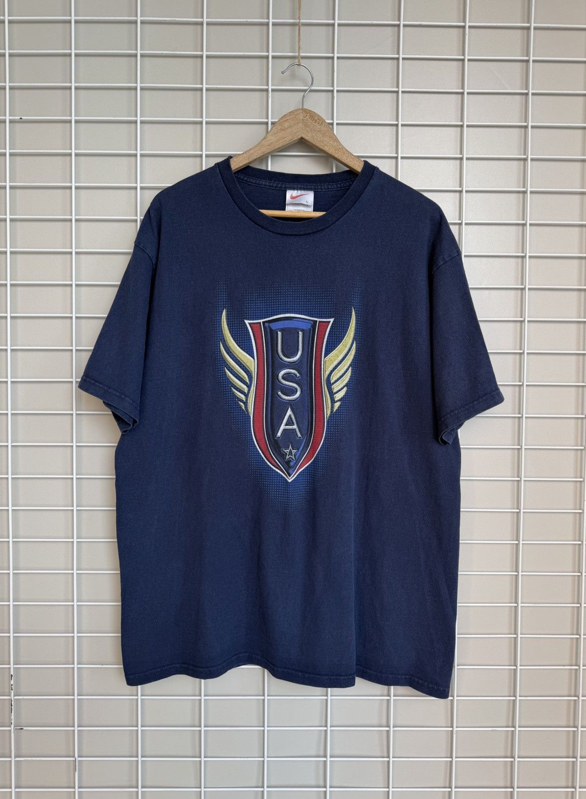 Nike Nike USA Big Logo T-Shirt Mens Size L Vintage Short Sleeve Size US L / EU 52-54 / 3 - 1 Thumbnail
