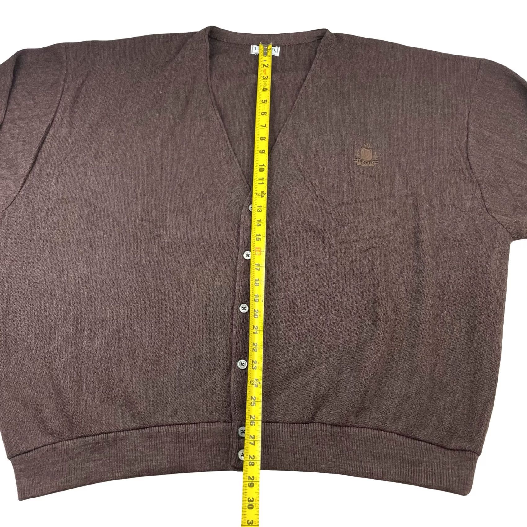 Izod VINTAGE IZOD Lacoste Cardigan Sweater Mens 5XL Brown 100% Acrylic Long Sleeve Button Knit USA Jacket Styling Size US XXL / EU 58 / 5 - 4 Thumbnail
