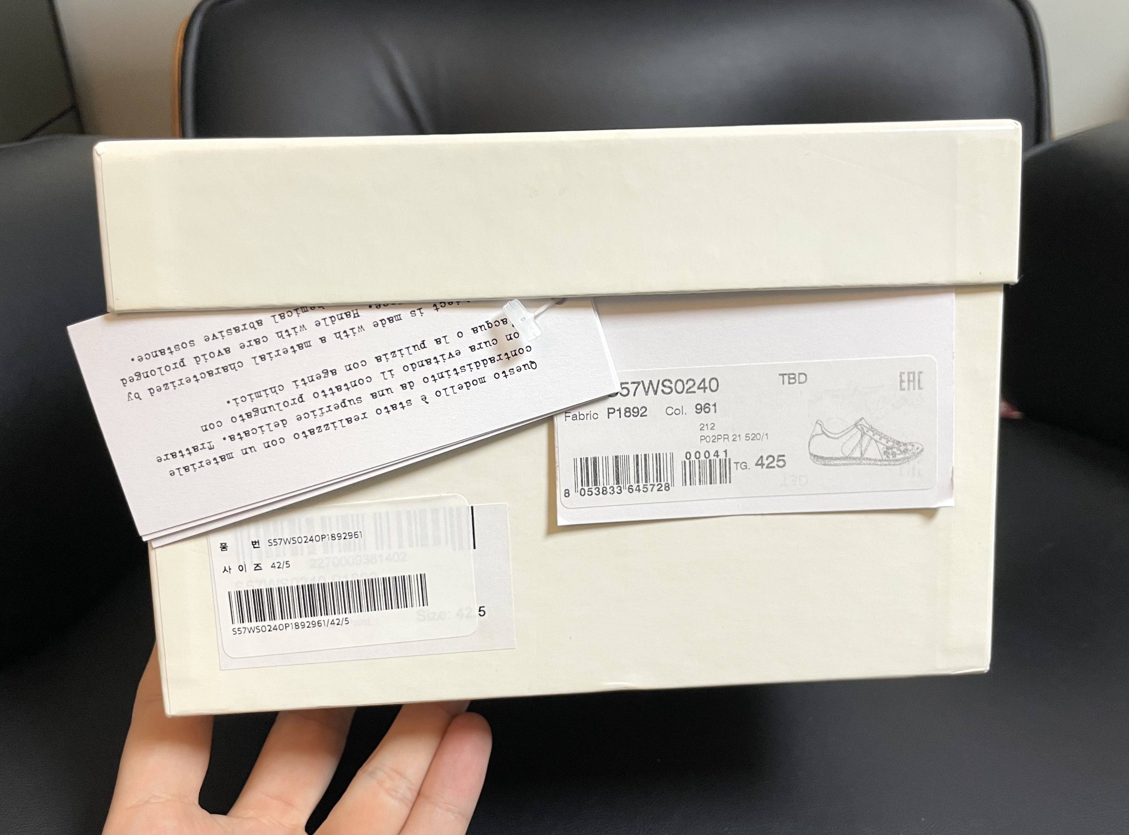 Maison Margiela Maison Margiela GAT (Paint Splatter White) Size US 9.5 / EU 42-43 - 21 Thumbnail